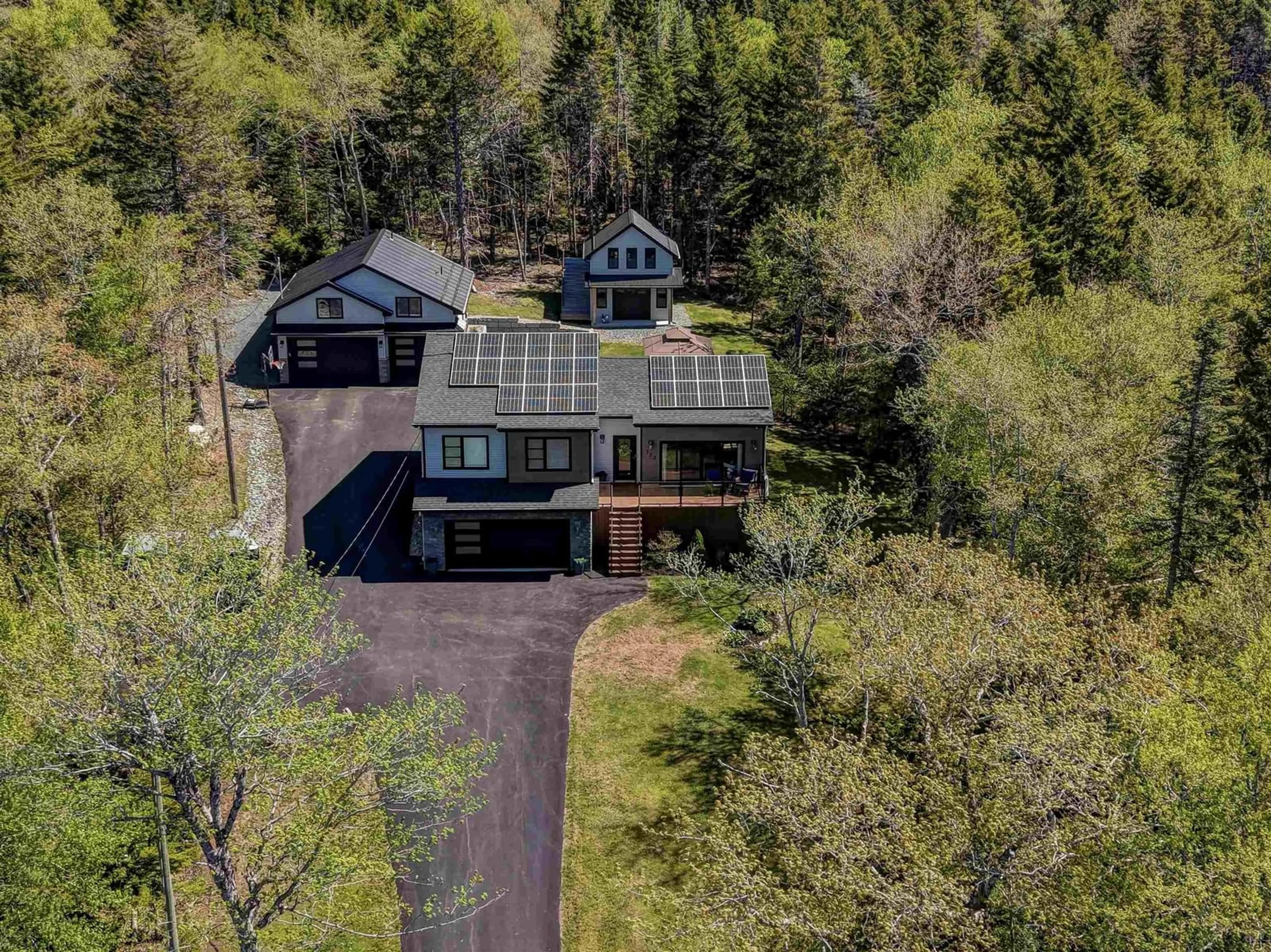 A pic from outside/outdoor area/front of a property/back of a property/a pic from drone, unknown for 723 Mccabe Lake Dr, Middle Sackville Nova Scotia B4E 0N7