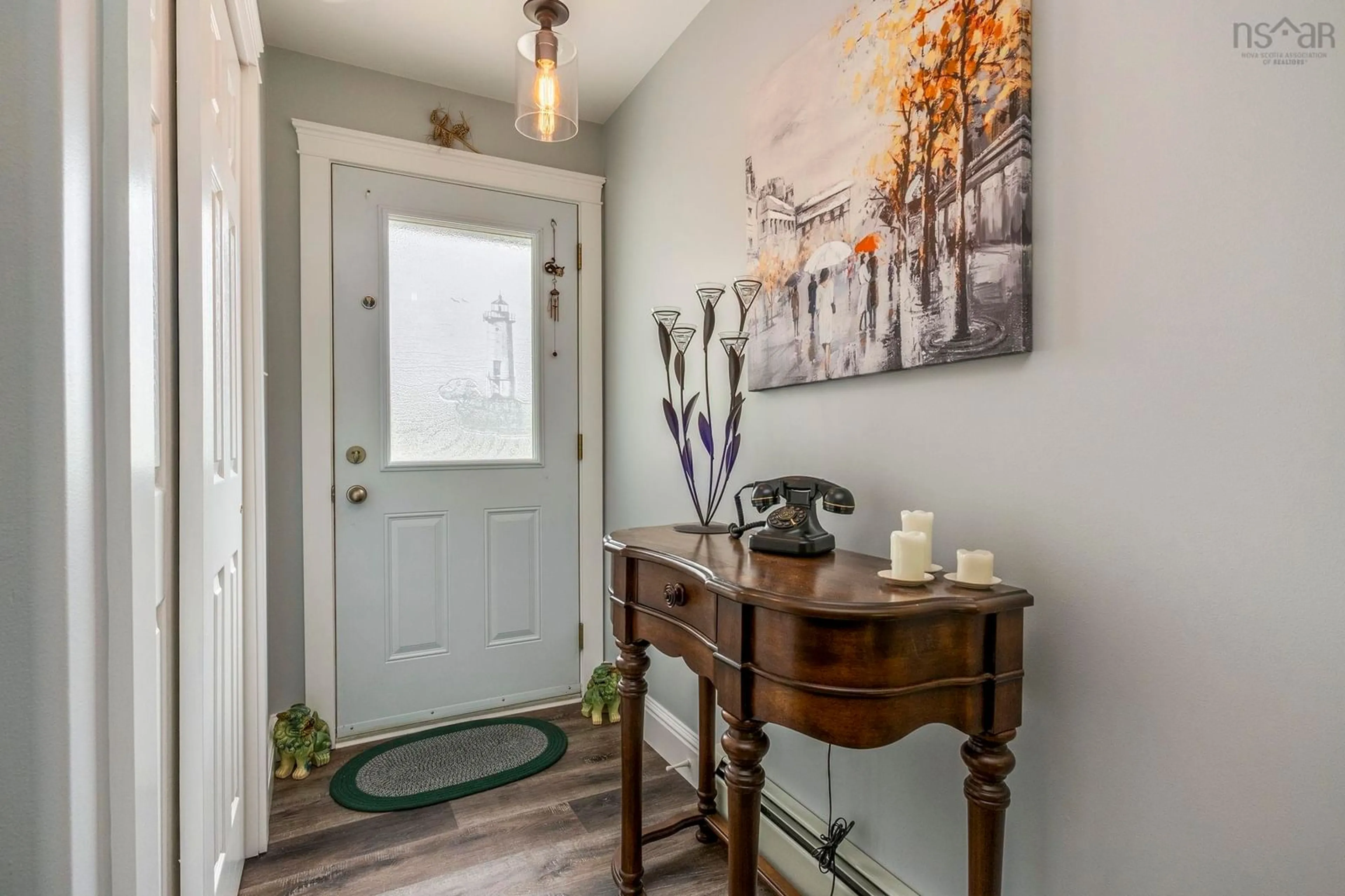 Indoor entryway for 21 Anna Crt, Wilmot Nova Scotia B0P 1R0
