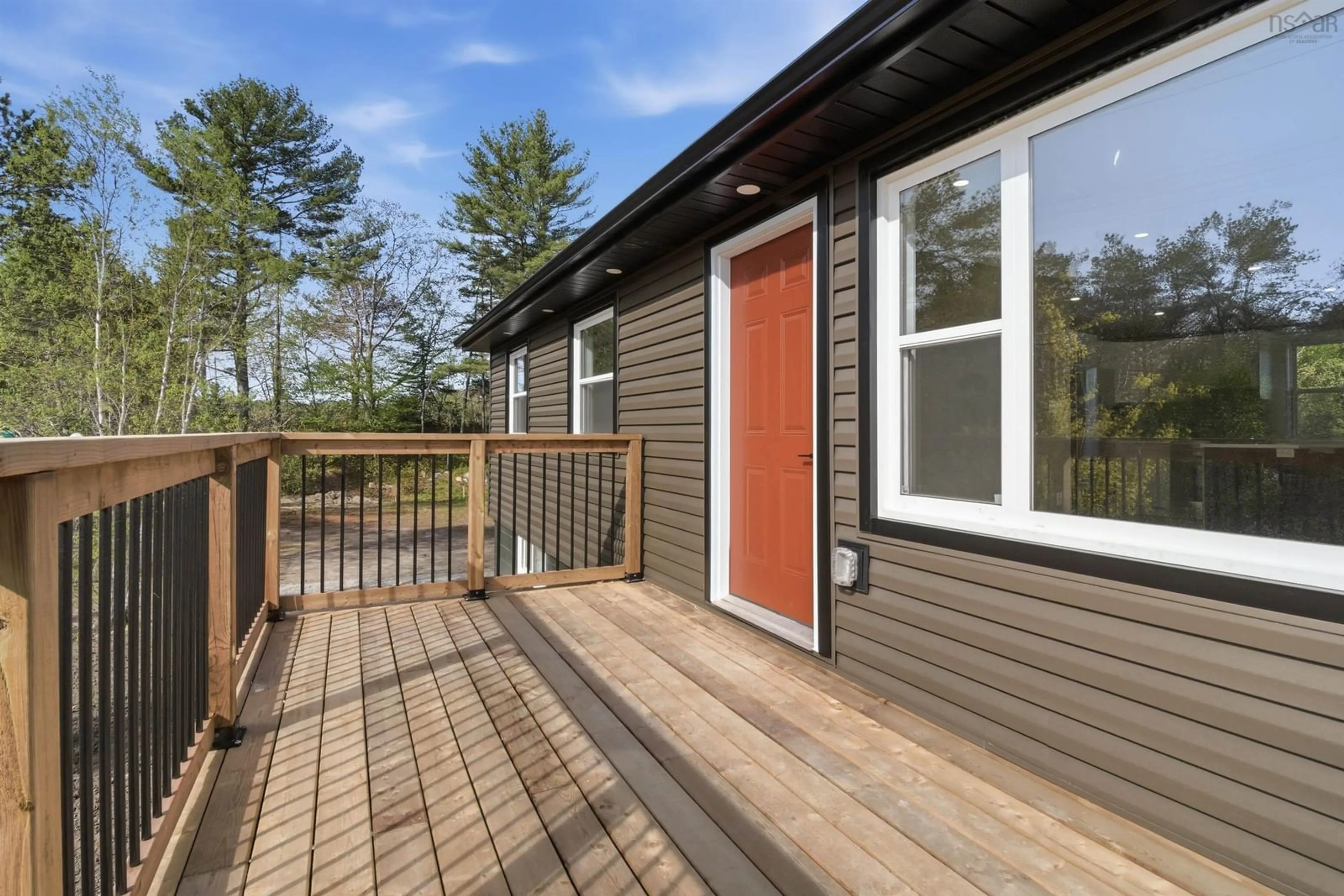 Home with vinyl exterior material, unknown for 3148 Highway 3, East Chester Nova Scotia B0J 1J0