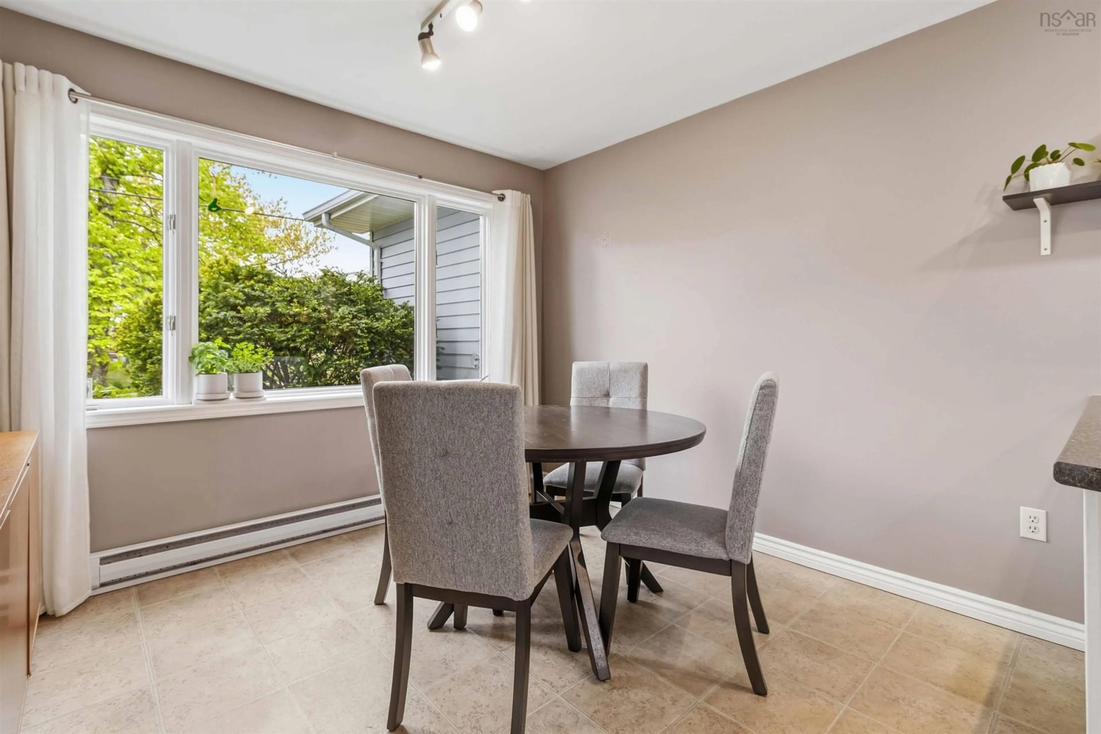 Dining room, unknown for 19 Theakston Ave, Spryfield Nova Scotia B3R 1R7