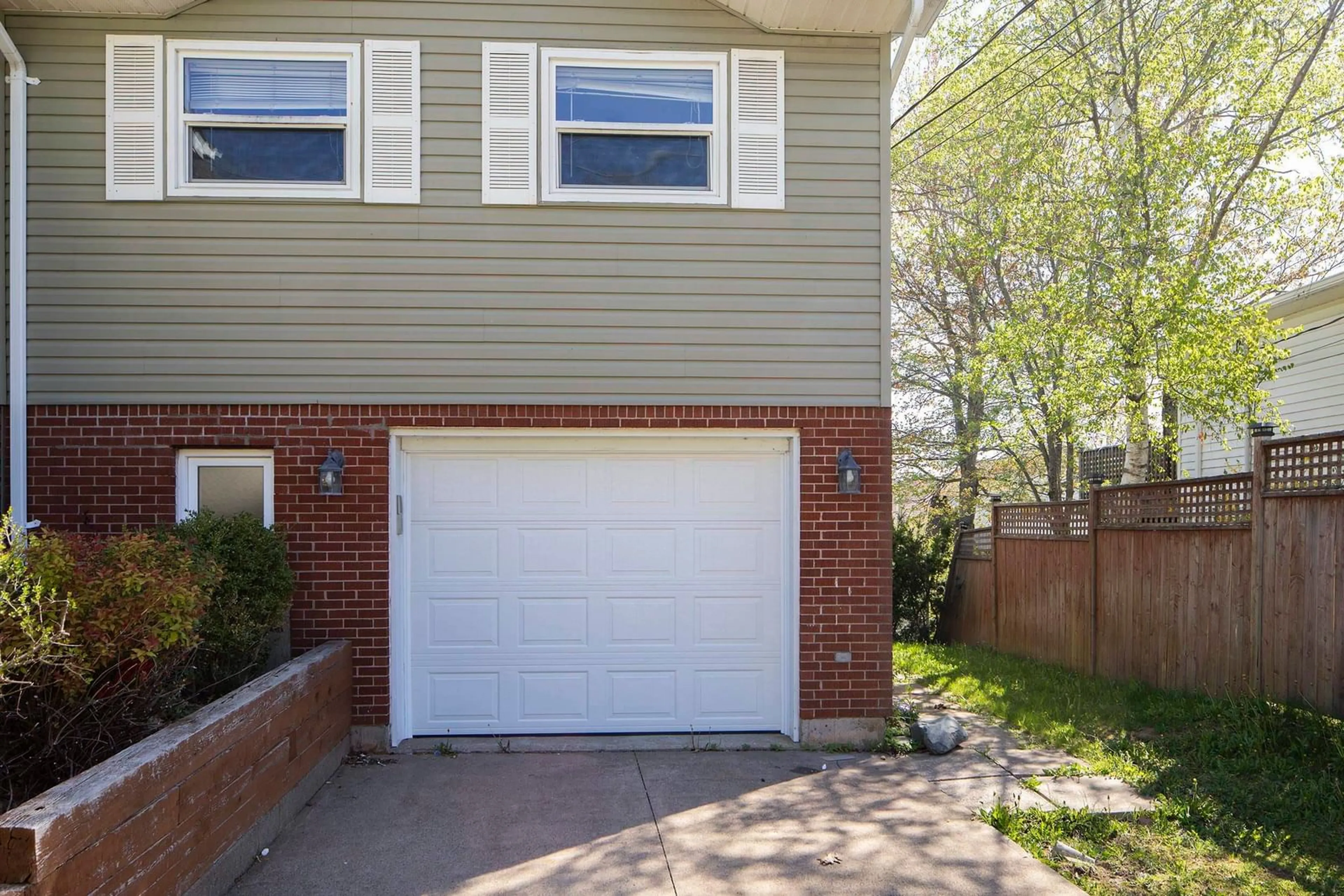 Unknown for 10 Old Birch Rd, Dartmouth Nova Scotia B2W 6B4