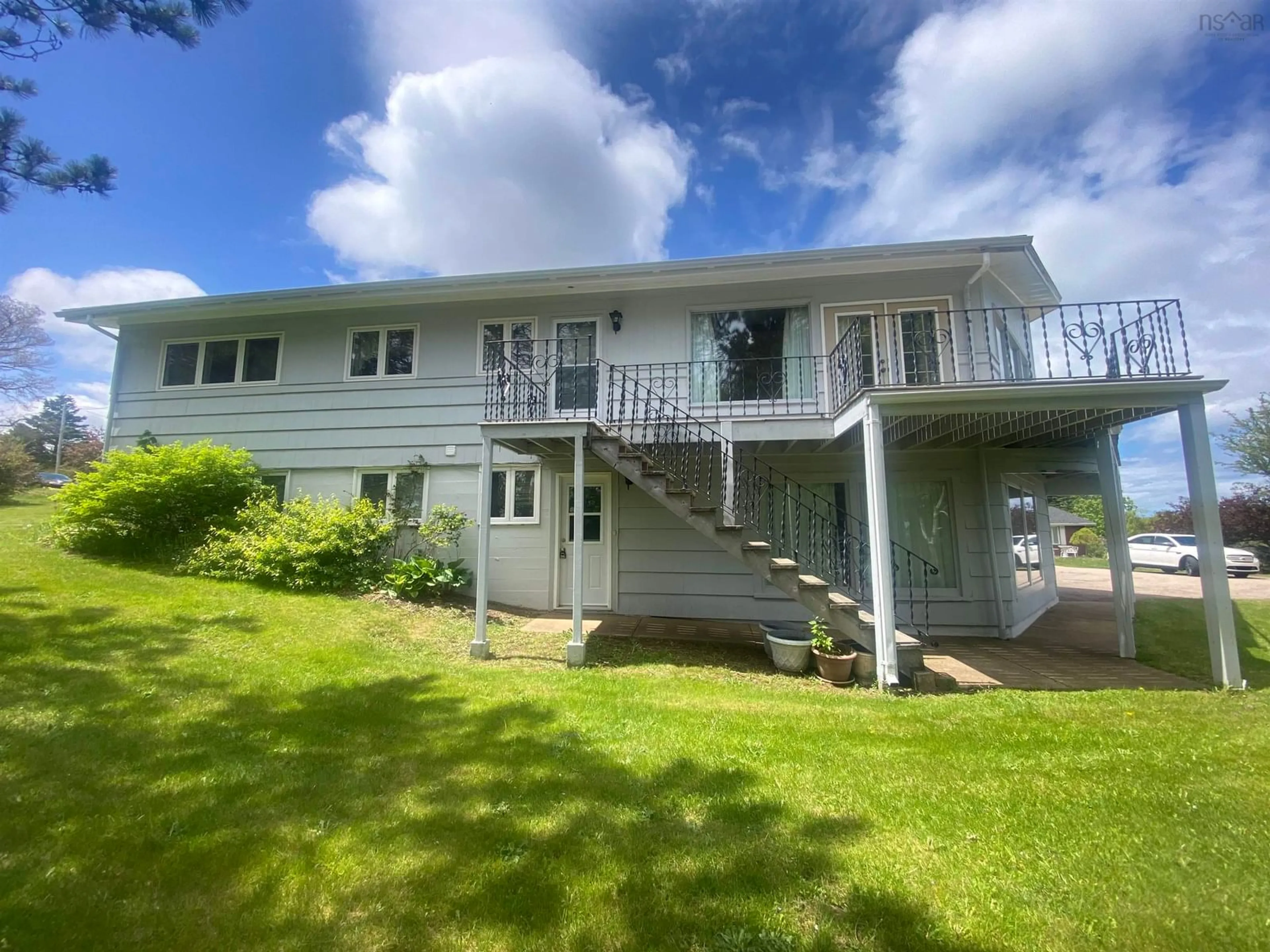 A pic from outside/outdoor area/front of a property/back of a property/a pic from drone, water/lake/river/ocean view for 190 Third Avenue, Digby Nova Scotia B0V 1A0
