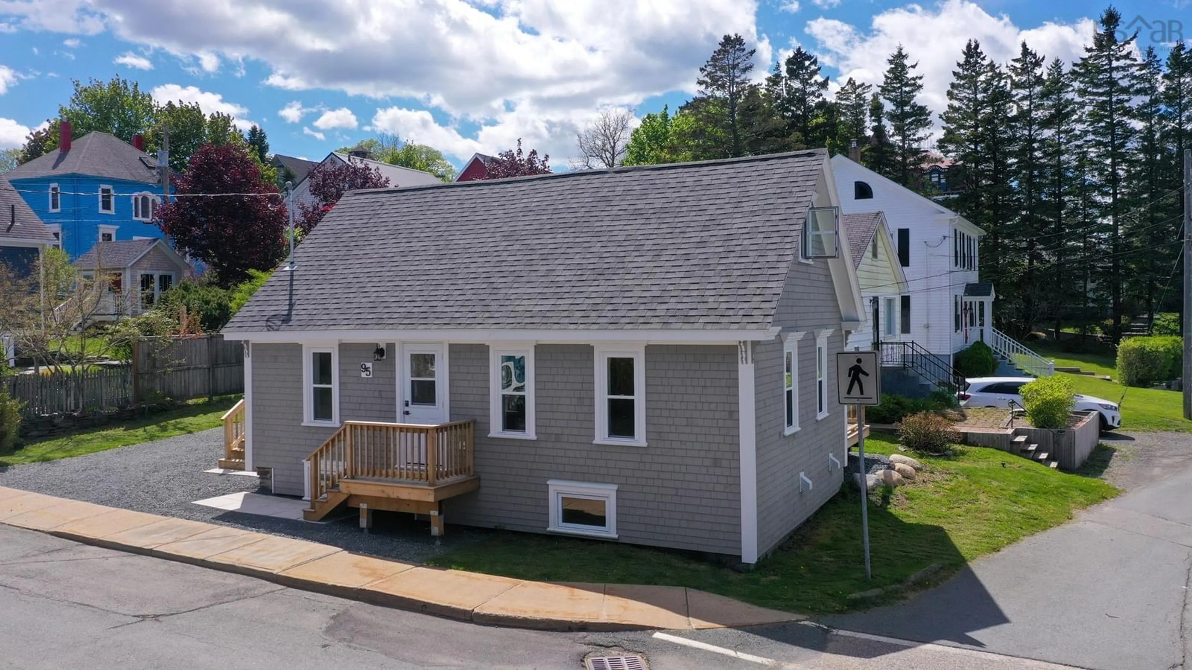A pic from outside/outdoor area/front of a property/back of a property/a pic from drone, street for 95 Cornwallis St, Lunenburg Nova Scotia B0J 2C0