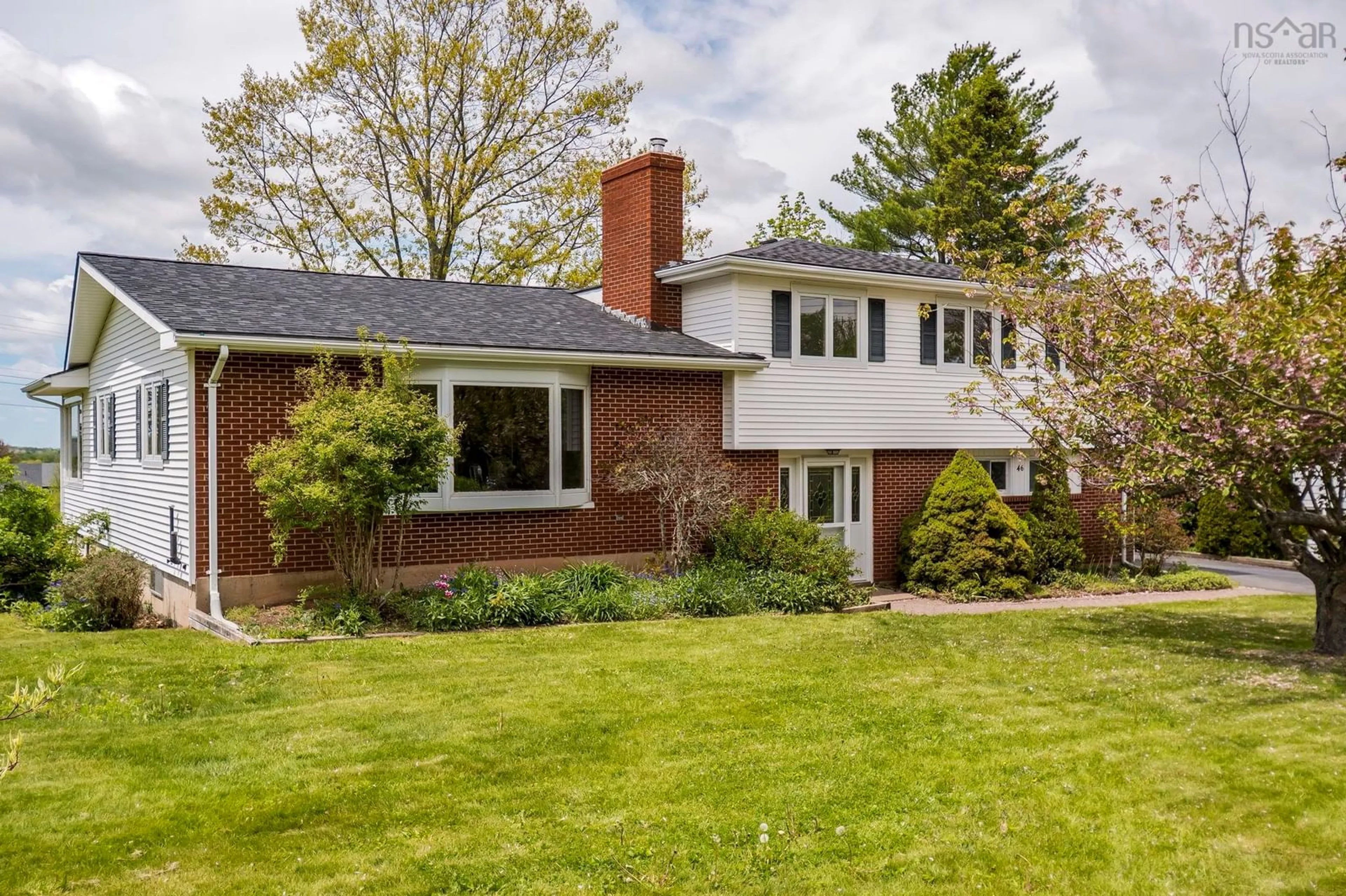 Home with brick exterior material, street for 46 Kent Ave, Wolfville Nova Scotia B4P 1V1