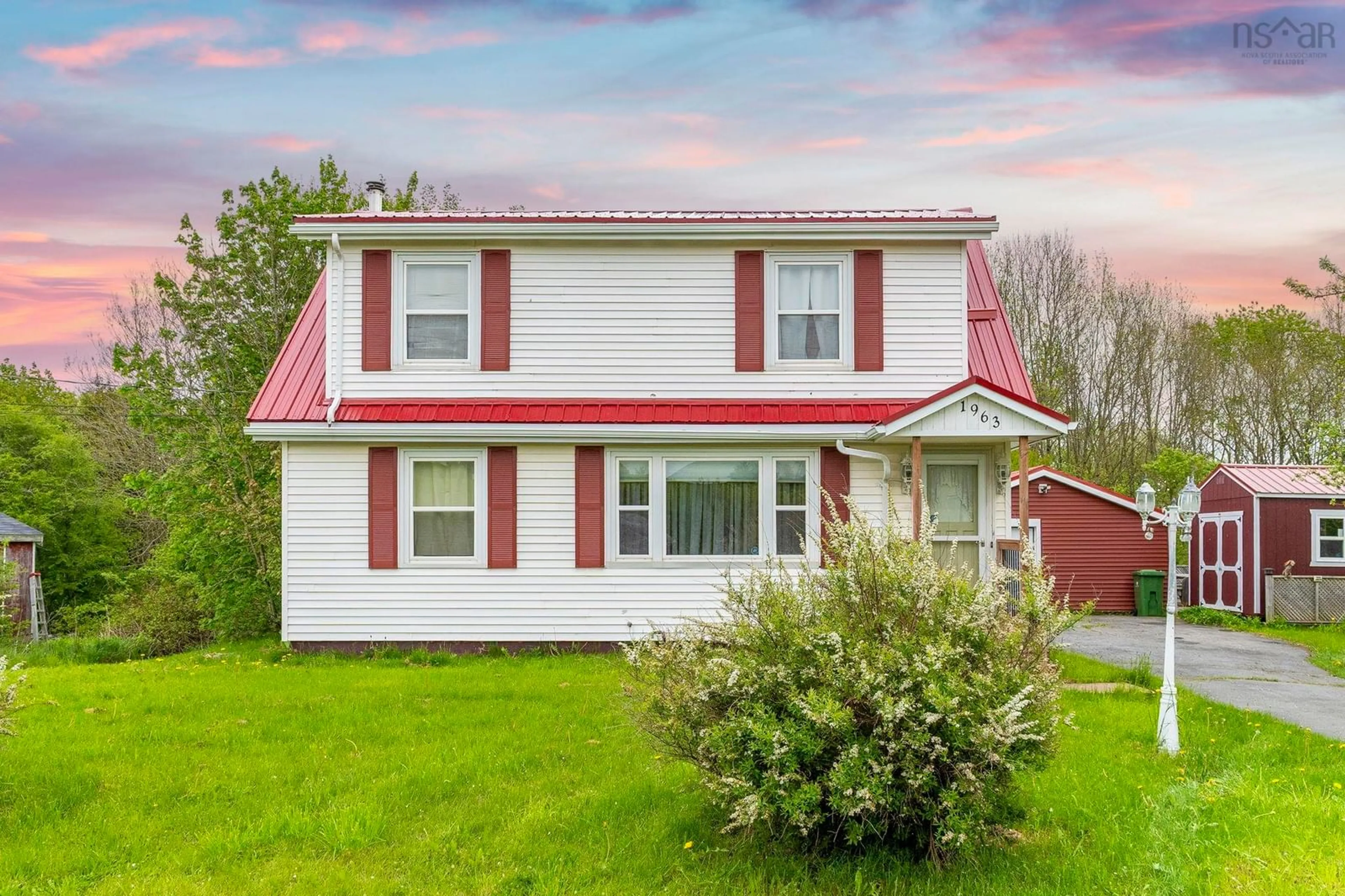 Home with vinyl exterior material, unknown for 1963 Highway 2 Hwy, Milford Nova Scotia B0N 1Y0