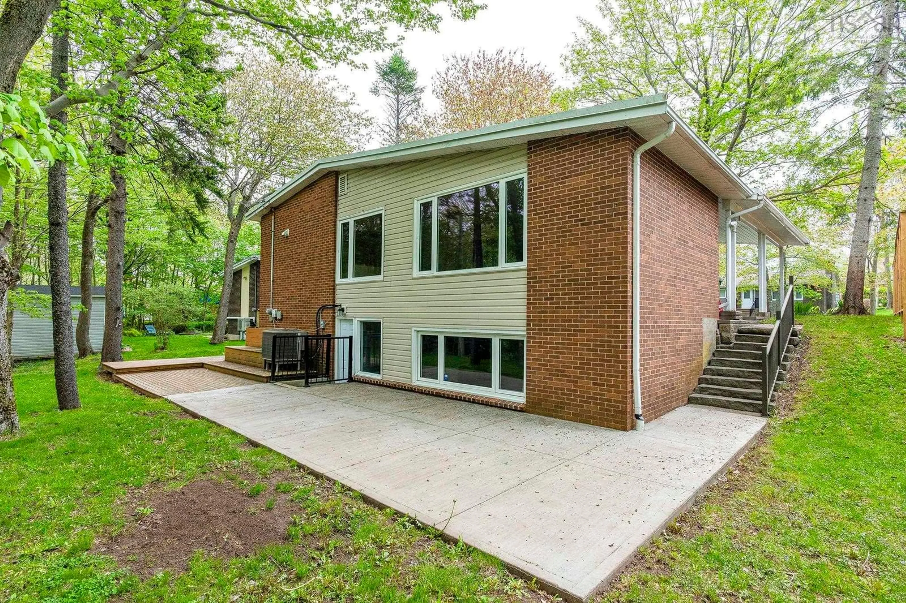 Home with brick exterior material, unknown for 33 Southill Dr, Clayton Park Nova Scotia B3M 2X9