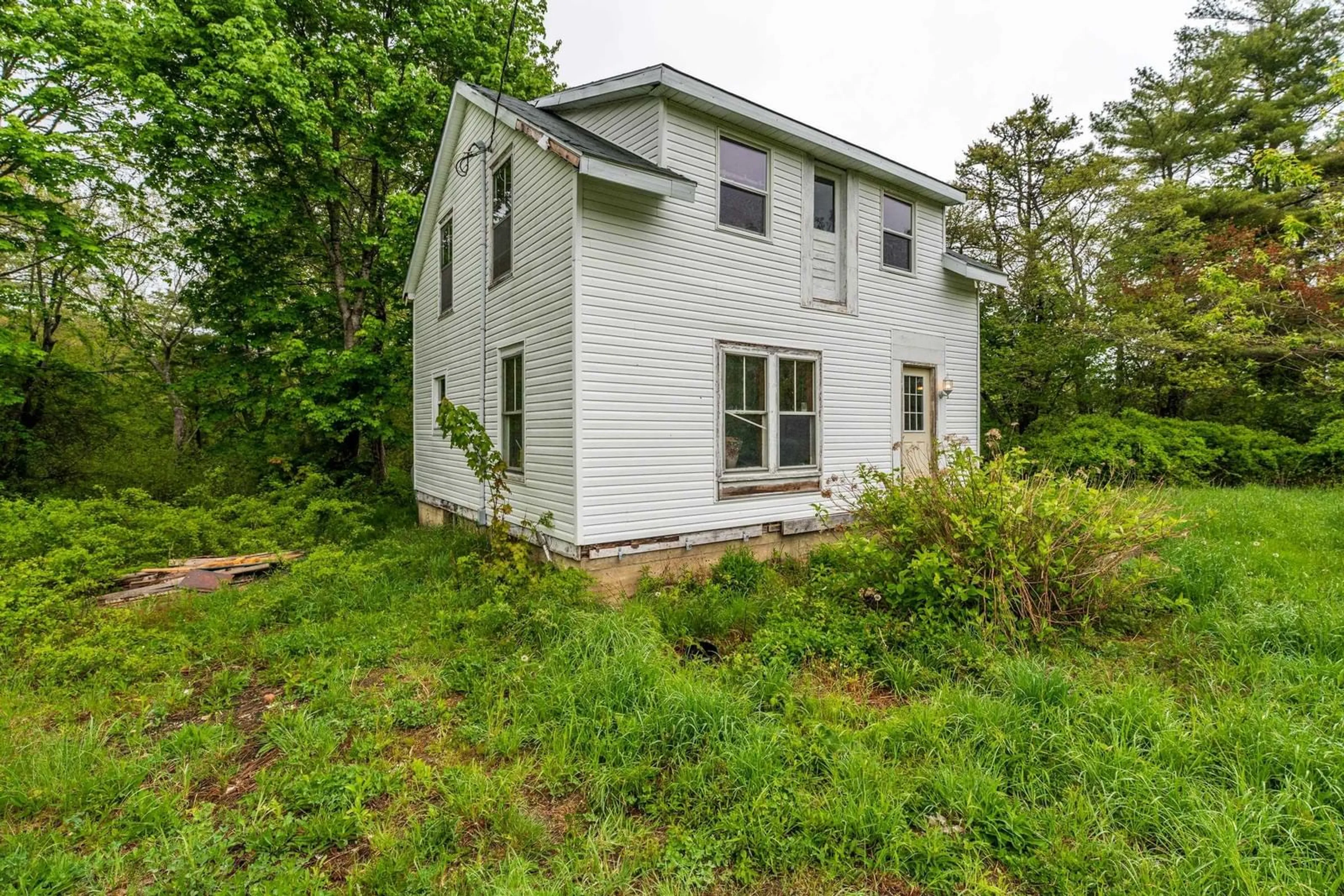 Unknown for 9596 Highway 8, Caledonia Nova Scotia B0T 1B0