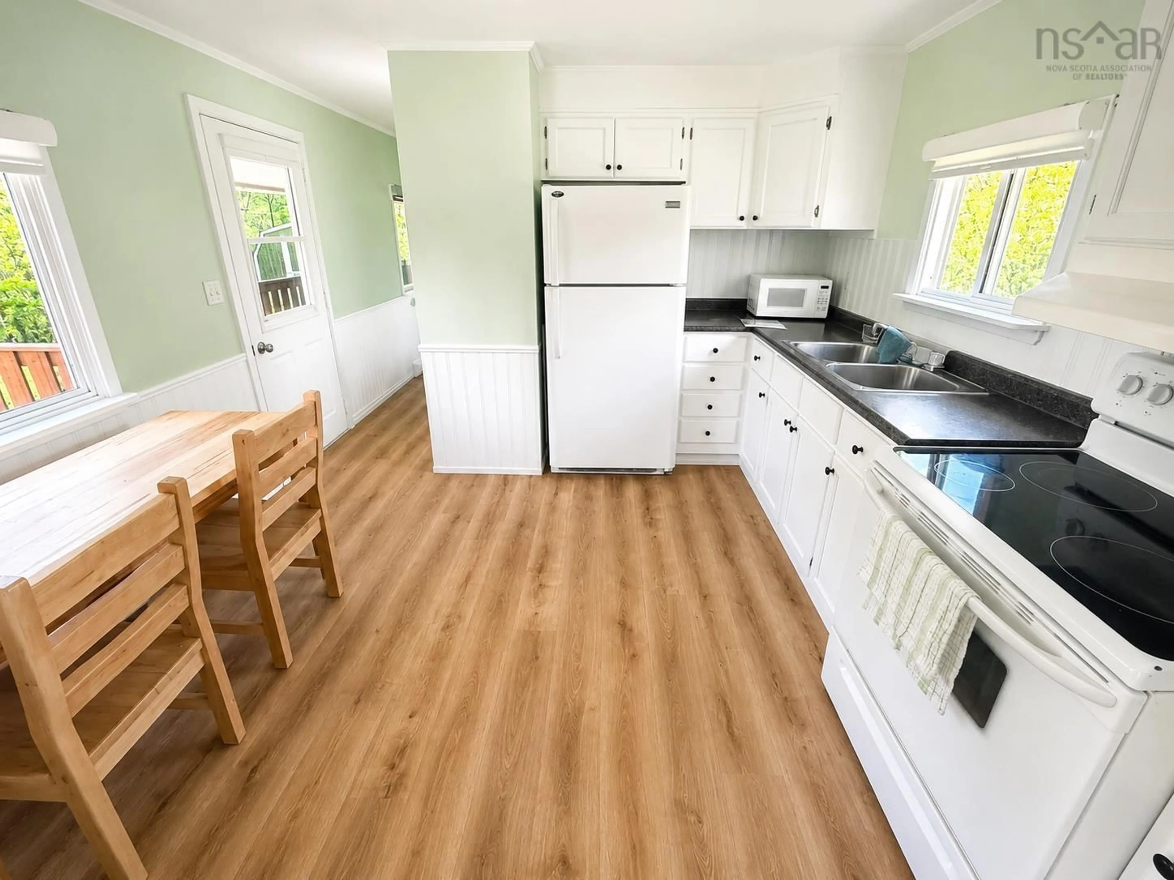Standard kitchen, wood/laminate floor for 73 Old Post Rd, Barrington Nova Scotia B0W 1E0