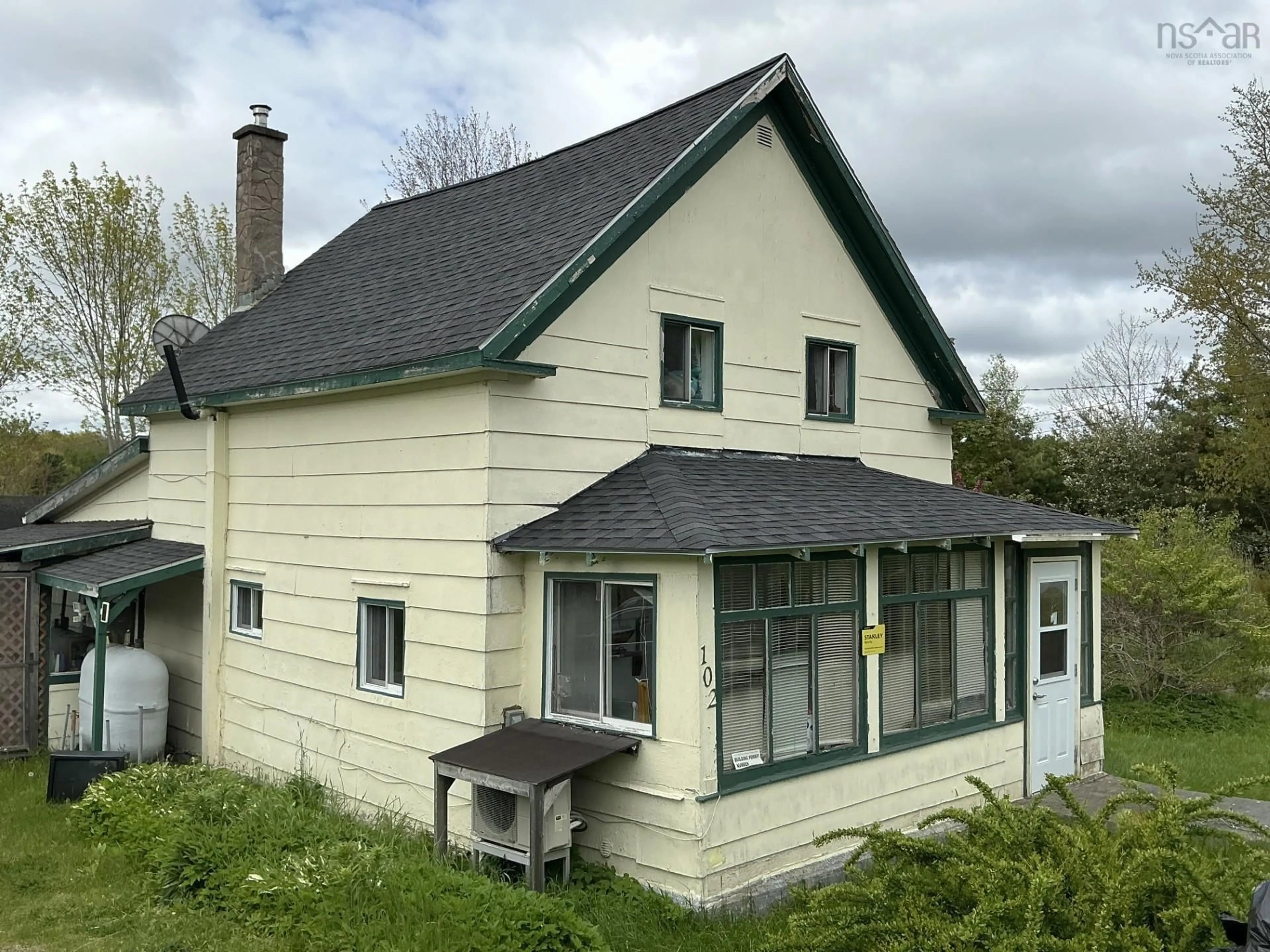 A pic from outside/outdoor area/front of a property/back of a property/a pic from drone, building for 102 Highway 8, Milton Nova Scotia B0J 1H0