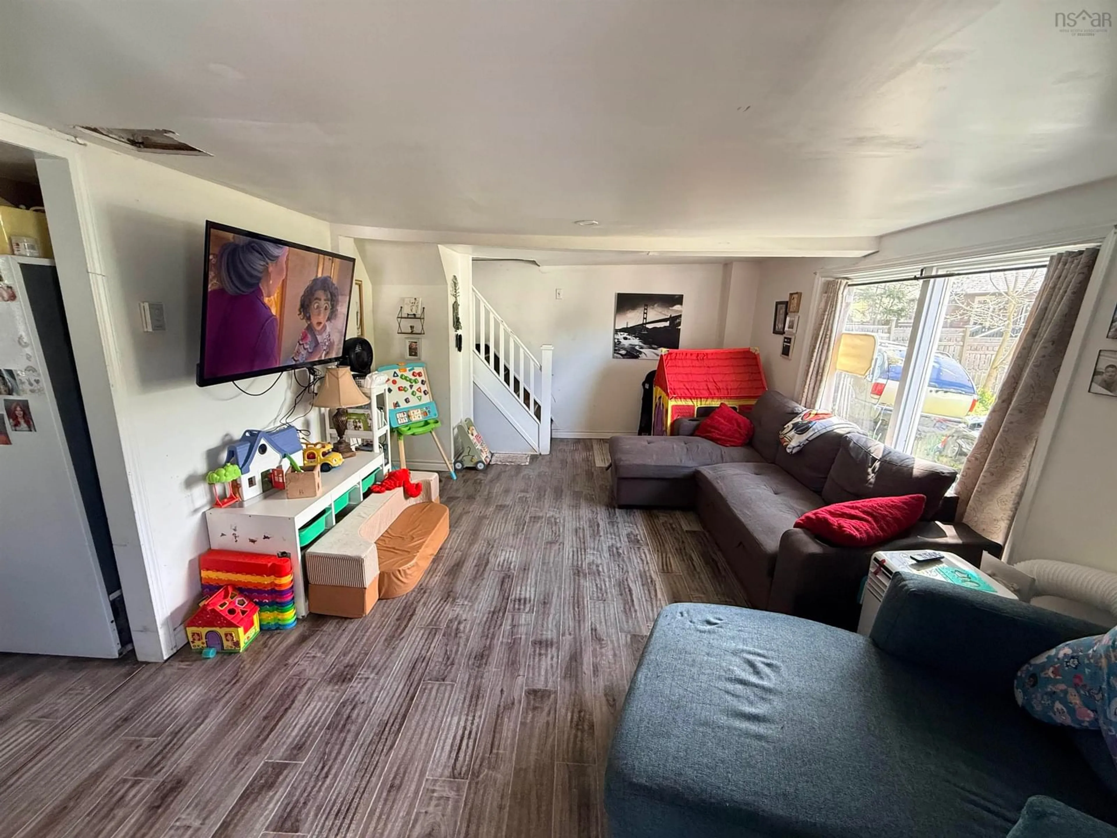 A pic of a room for 10 Victoria St, Pictou Nova Scotia B0K 1H0
