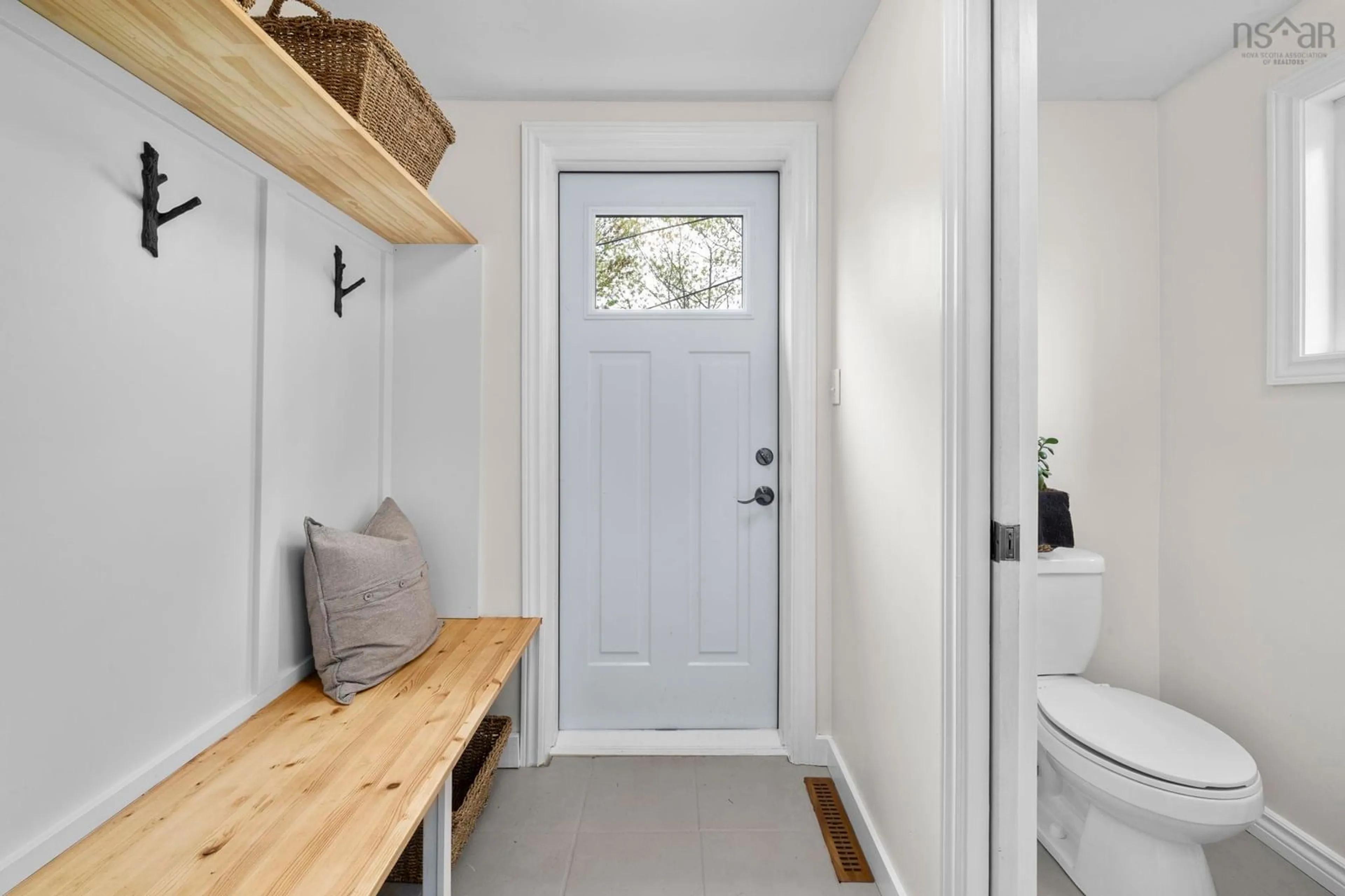 Indoor entryway for 43 Winchester Ave, Halifax Nova Scotia B3P 2C9