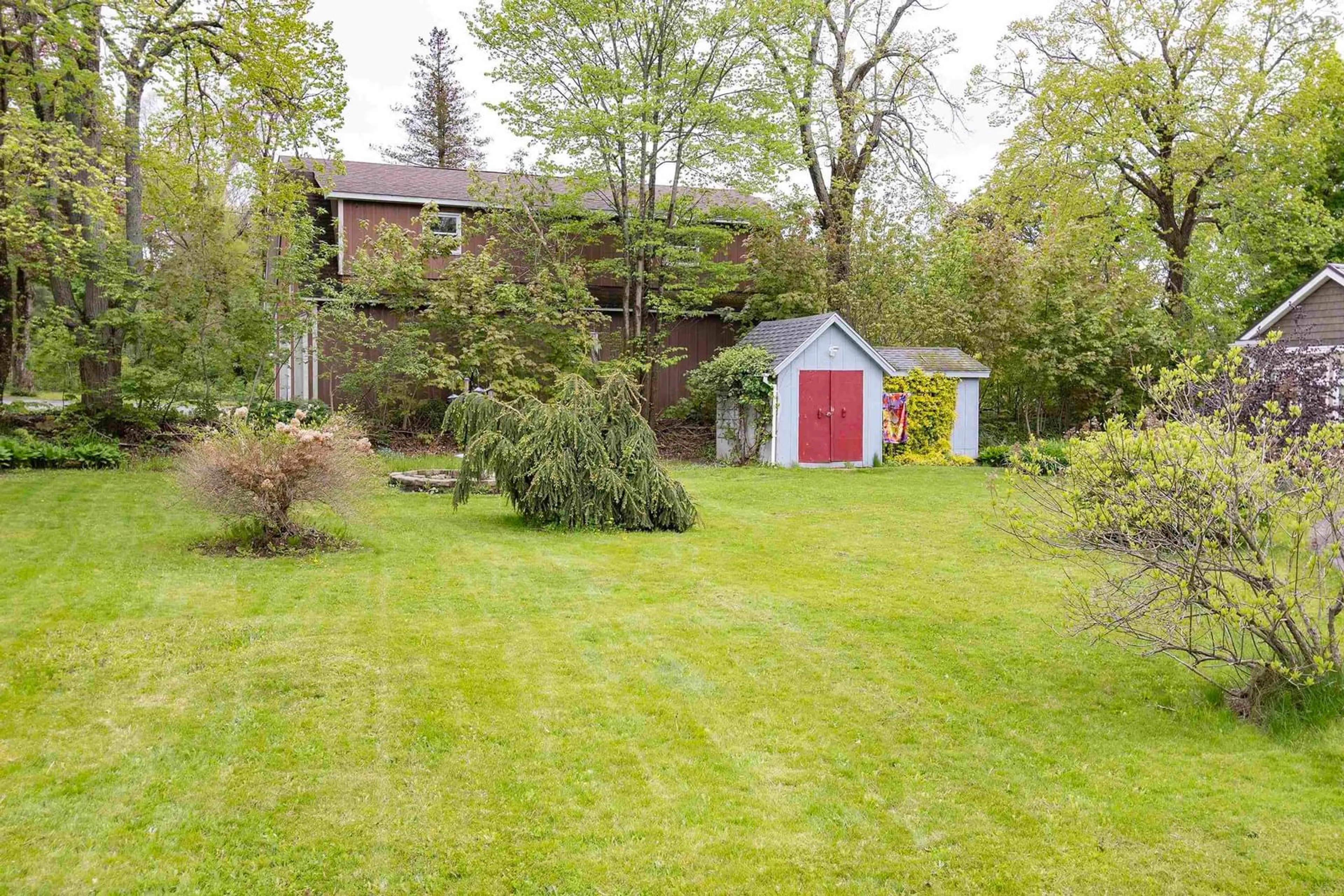A pic from outside/outdoor area/front of a property/back of a property/a pic from drone, street for 2 Lamy St, Amherst Nova Scotia B4H 3T9