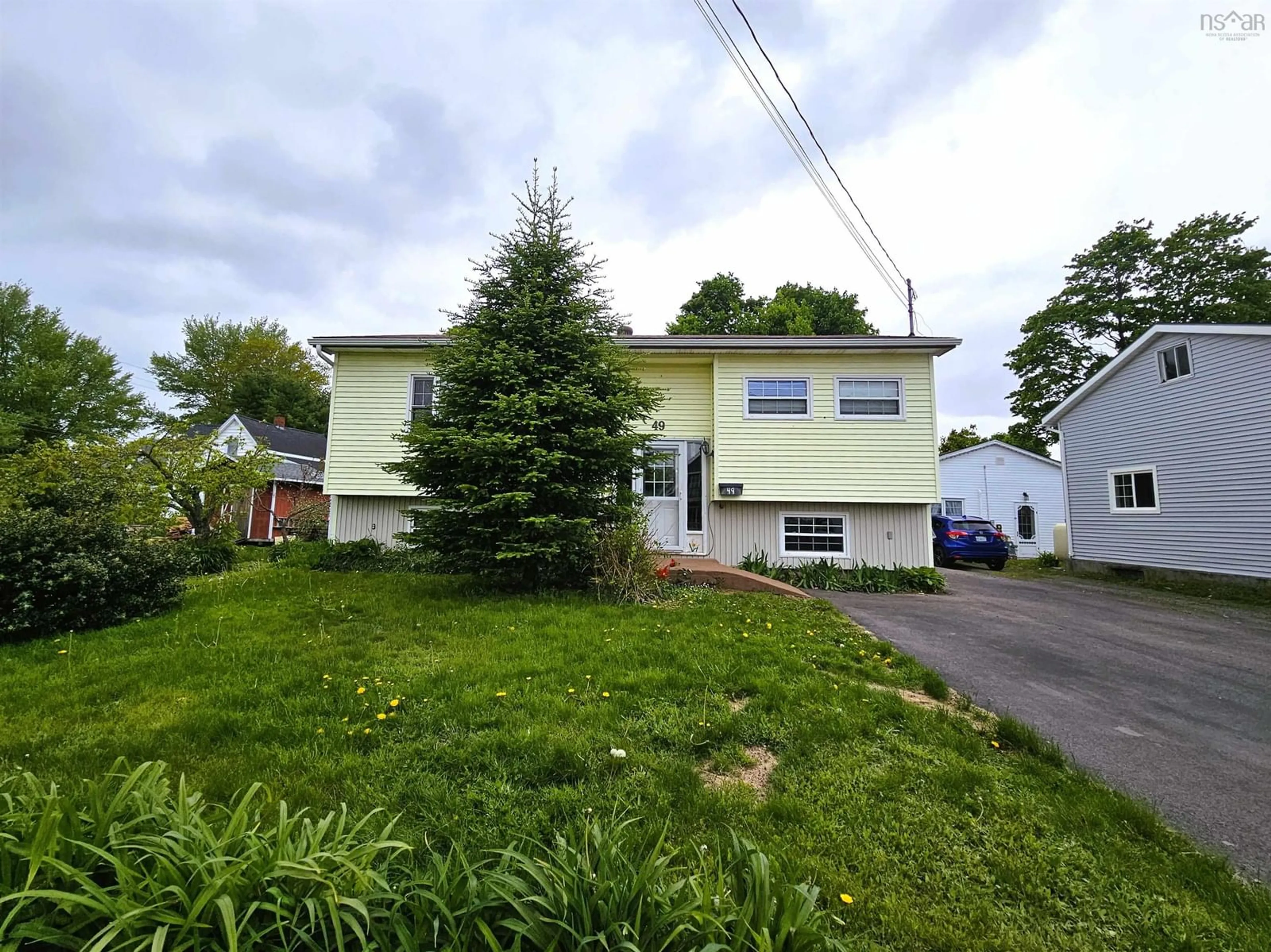 A pic from outside/outdoor area/front of a property/back of a property/a pic from drone, street for 49 Hill St, Amherst Nova Scotia B4H 2N2
