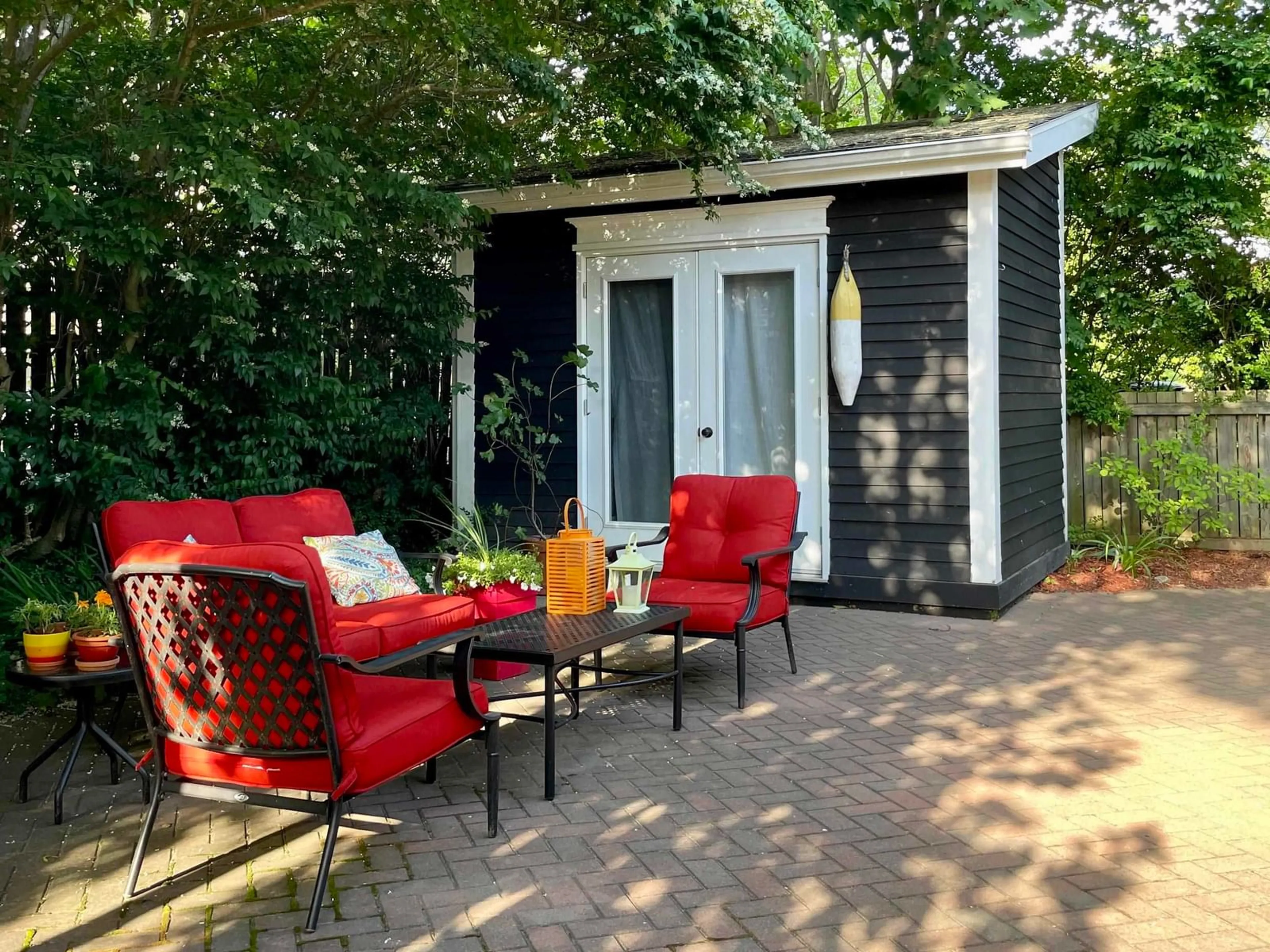 Patio, street for 89 York St, Lunenburg Nova Scotia B0J 2C0
