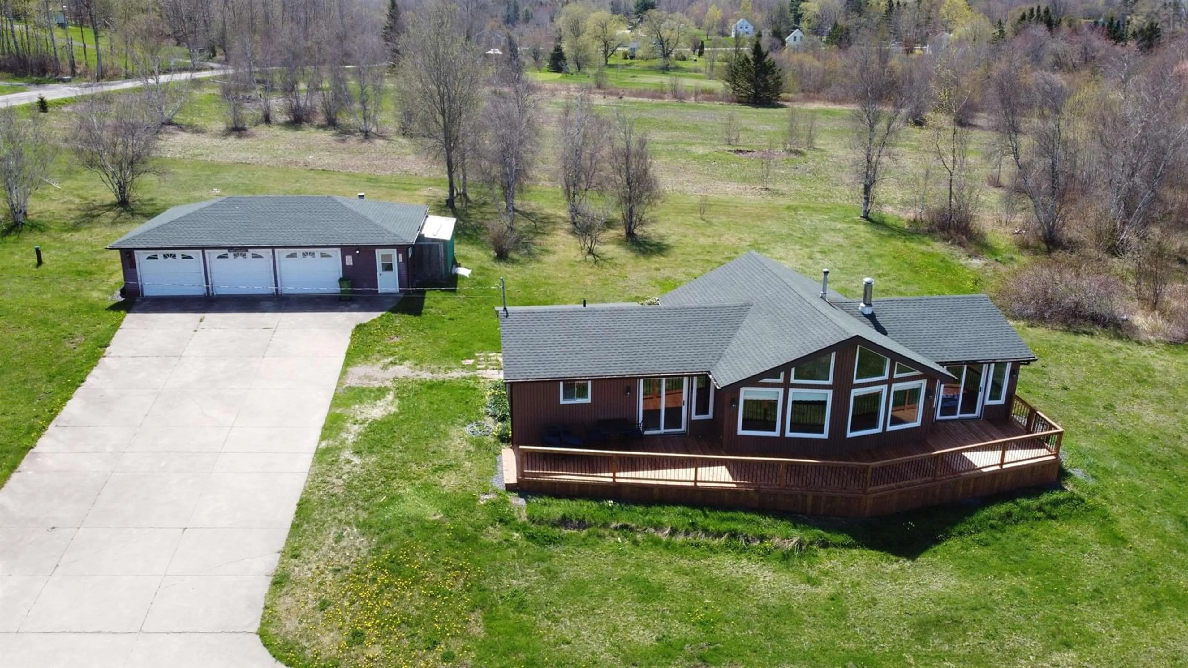 A pic from outside/outdoor area/front of a property/back of a property/a pic from drone, unknown for 61 Shipyard Rd, Cheverie Nova Scotia B0N 1G0