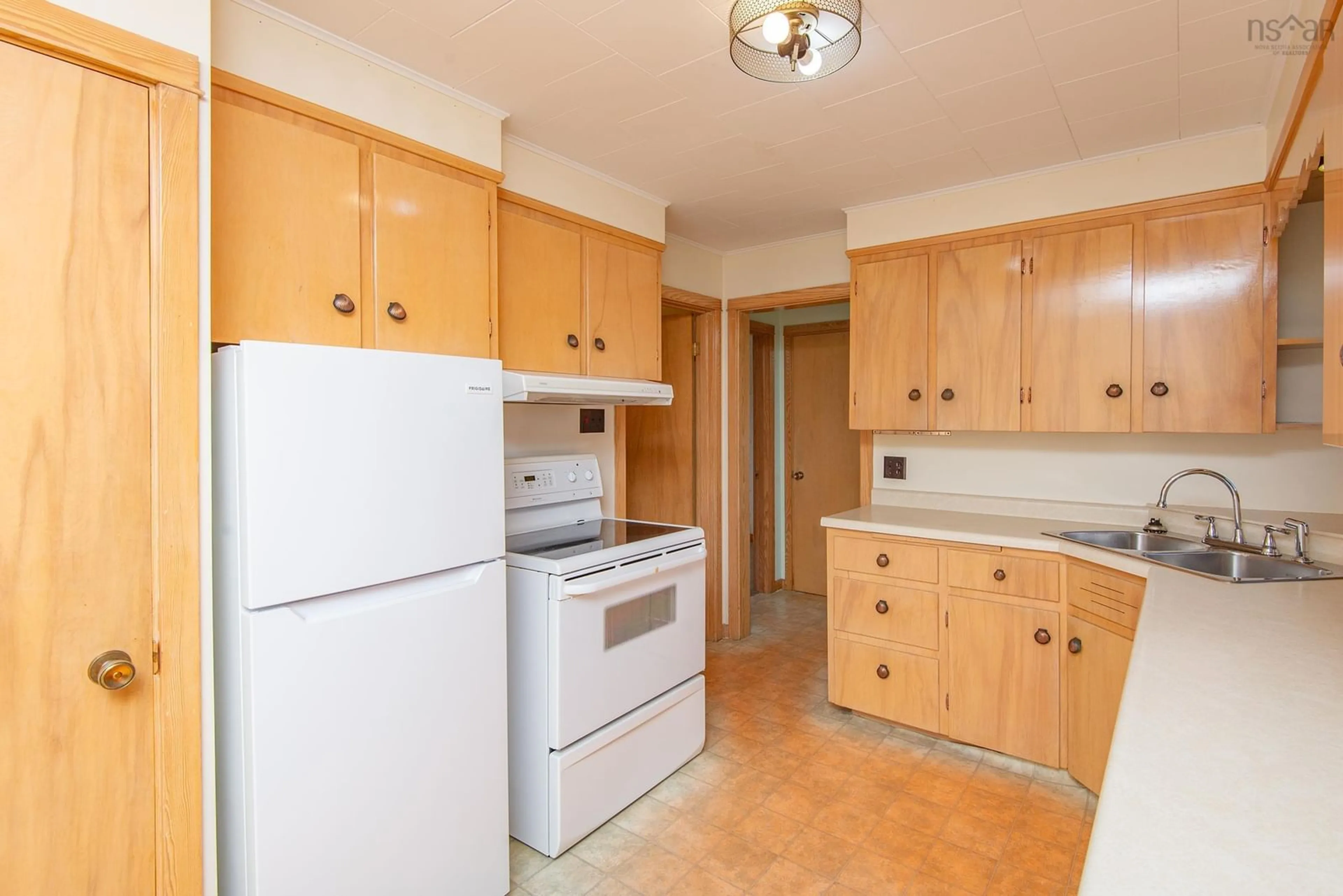 Standard kitchen, unknown for 9735 Highway 1, Lower Saulnierville Nova Scotia B0W 2Z0
