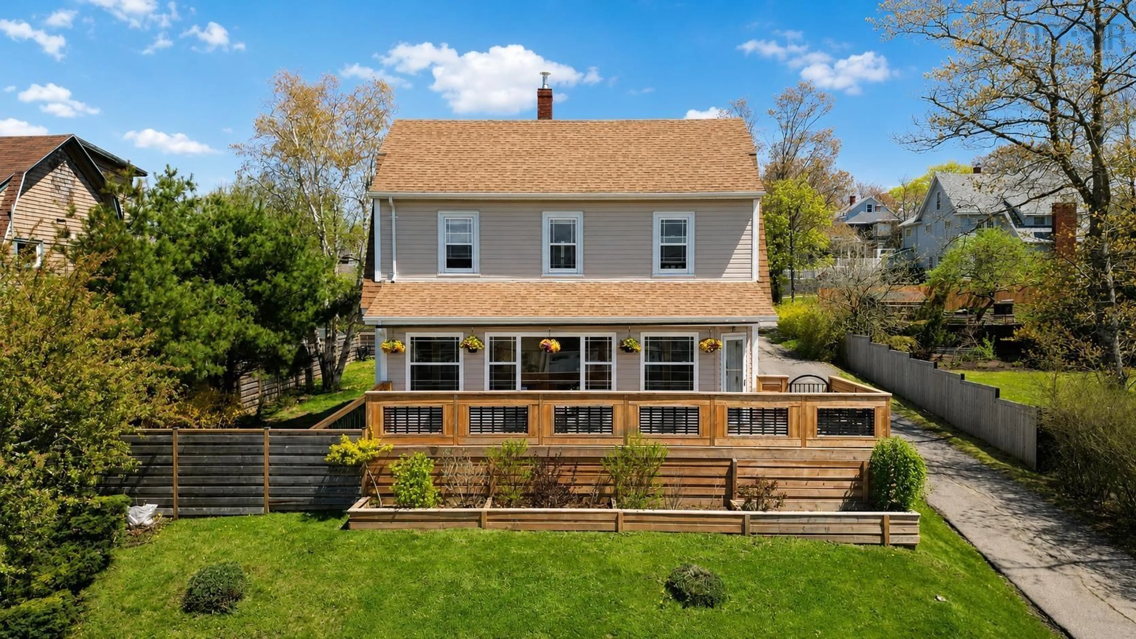 A pic from outside/outdoor area/front of a property/back of a property/a pic from drone, unknown for 71 Hospital St, Sydney Nova Scotia B1P 2H9