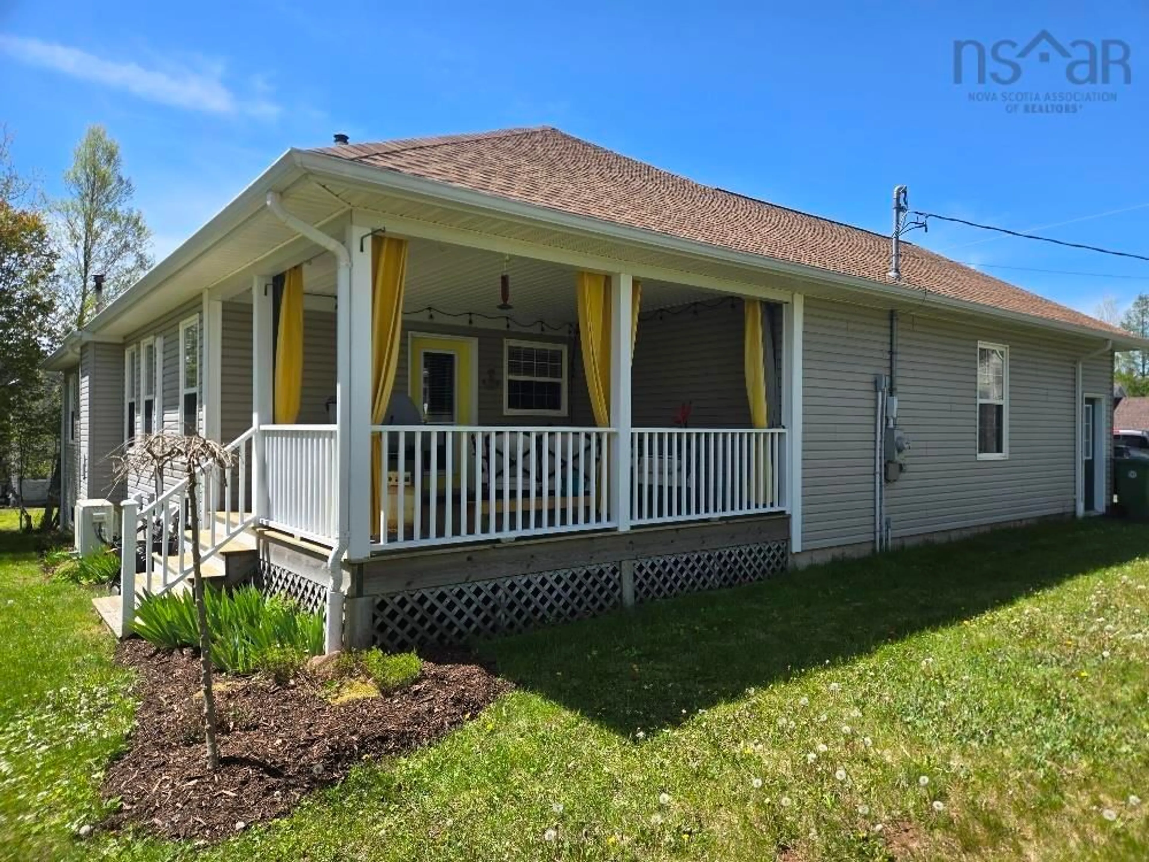 Home with vinyl exterior material, building for 60 Sandy Pl, Valley Nova Scotia B6L 4G1