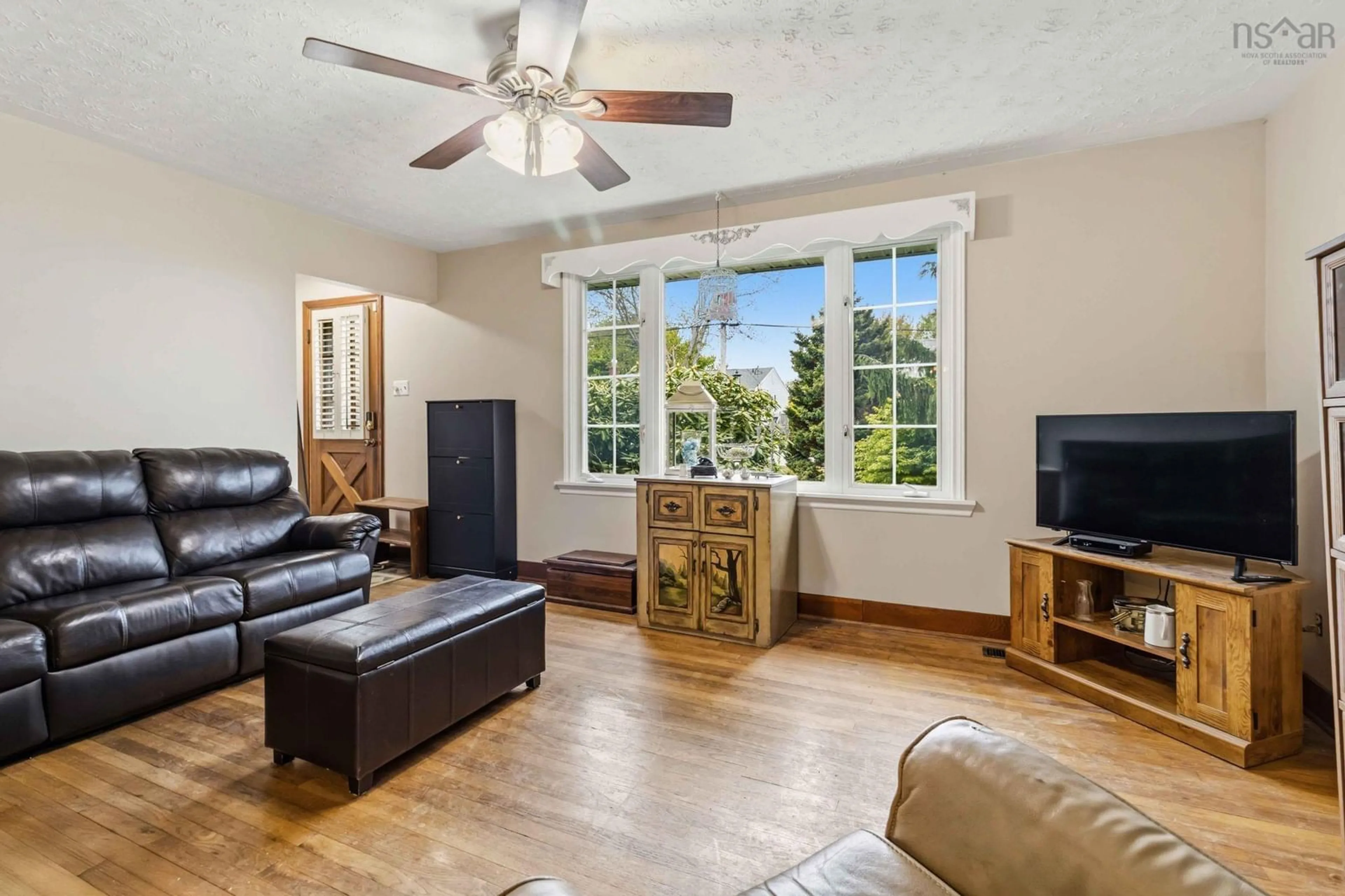 Living room with furniture, unknown for 94 Sunnybrae Ave, Halifax Nova Scotia B3N 2G7