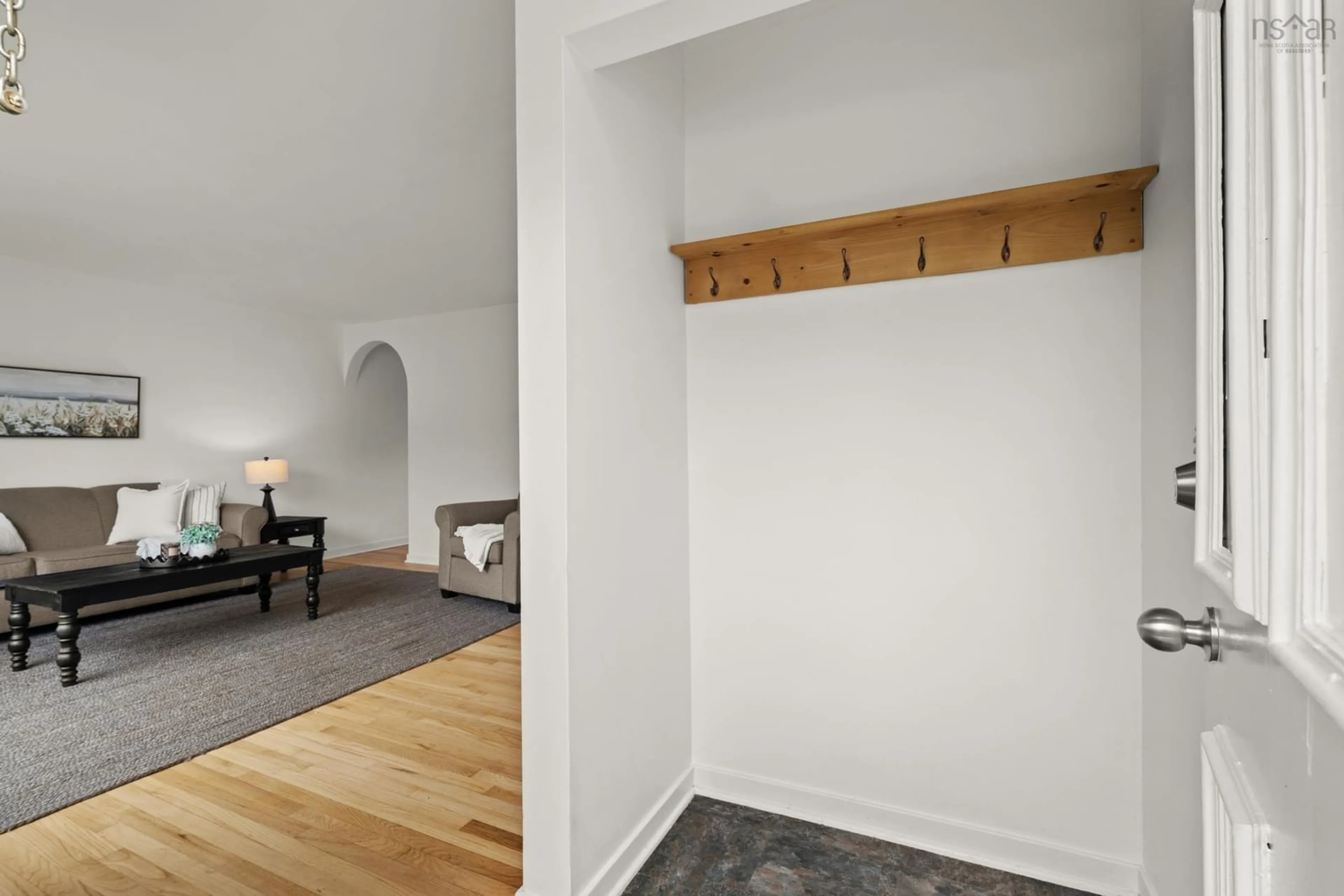 Indoor entryway for 19 Piper St, Dartmouth Nova Scotia B2W 1Z5
