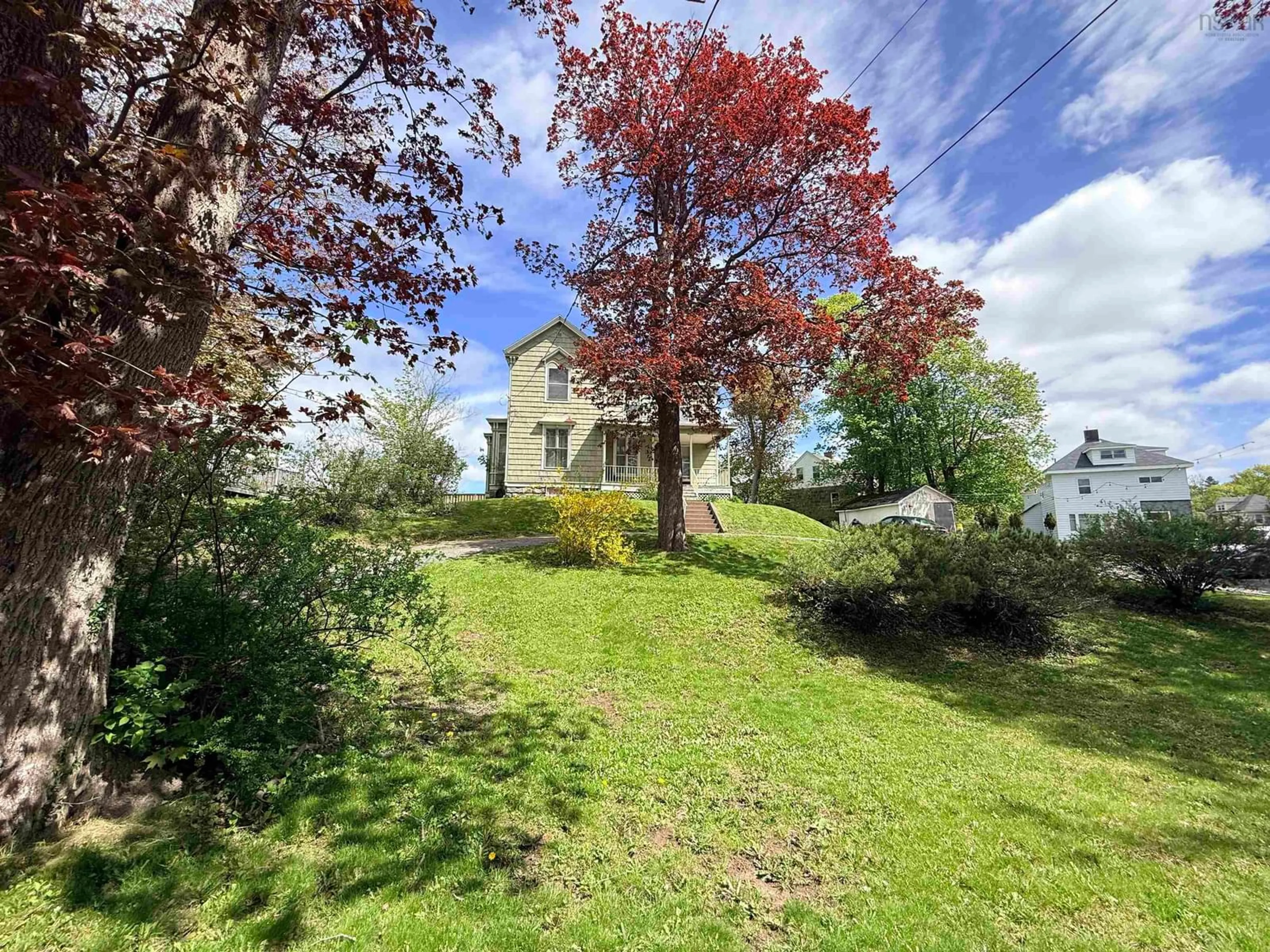A pic from outside/outdoor area/front of a property/back of a property/a pic from drone, street for 242 Fraser St, New Glasgow Nova Scotia B2H 4J3