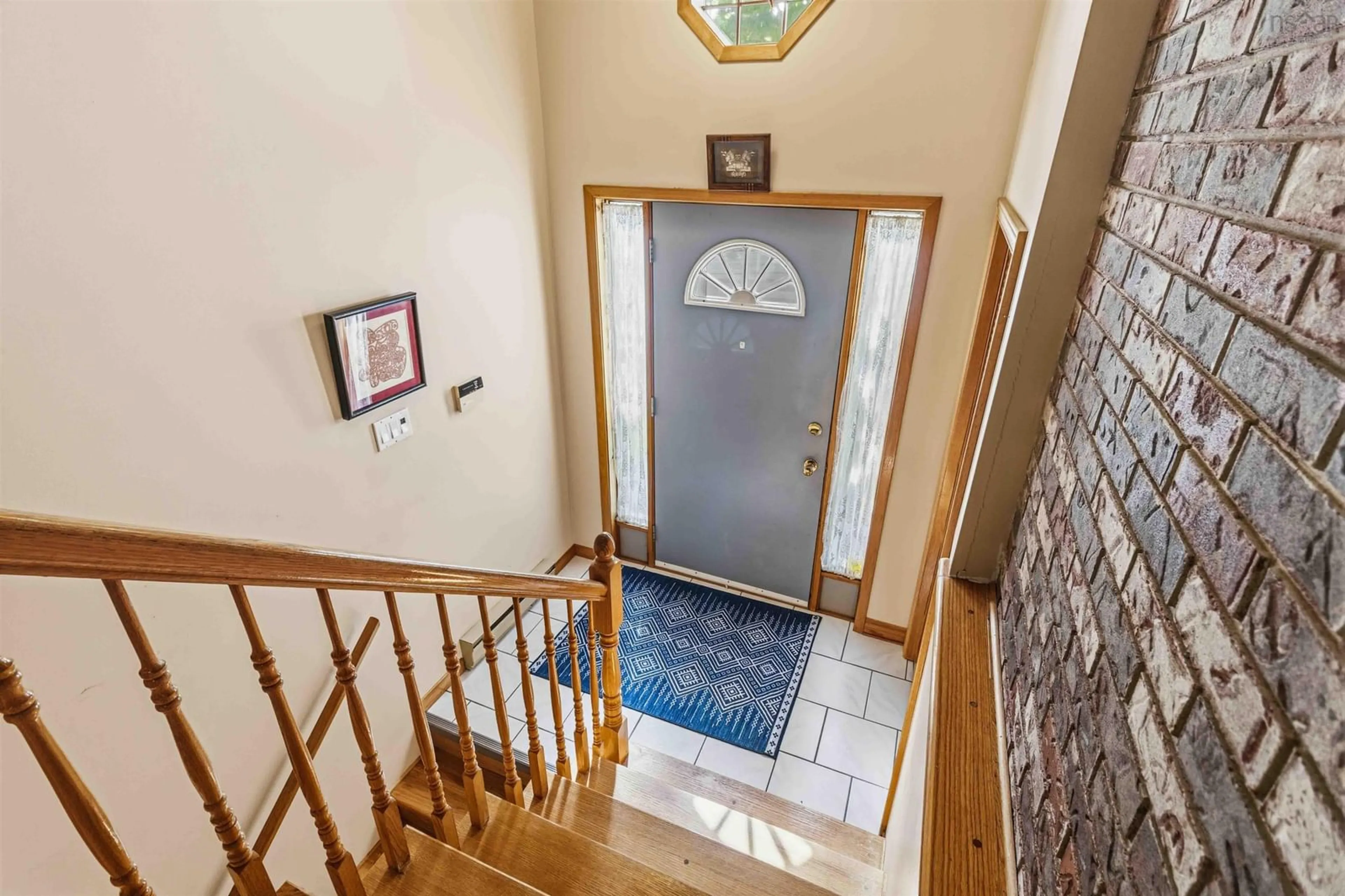 Indoor foyer for 41 Churchill Downs Cir, Lower Sackville Nova Scotia B4E 2J3