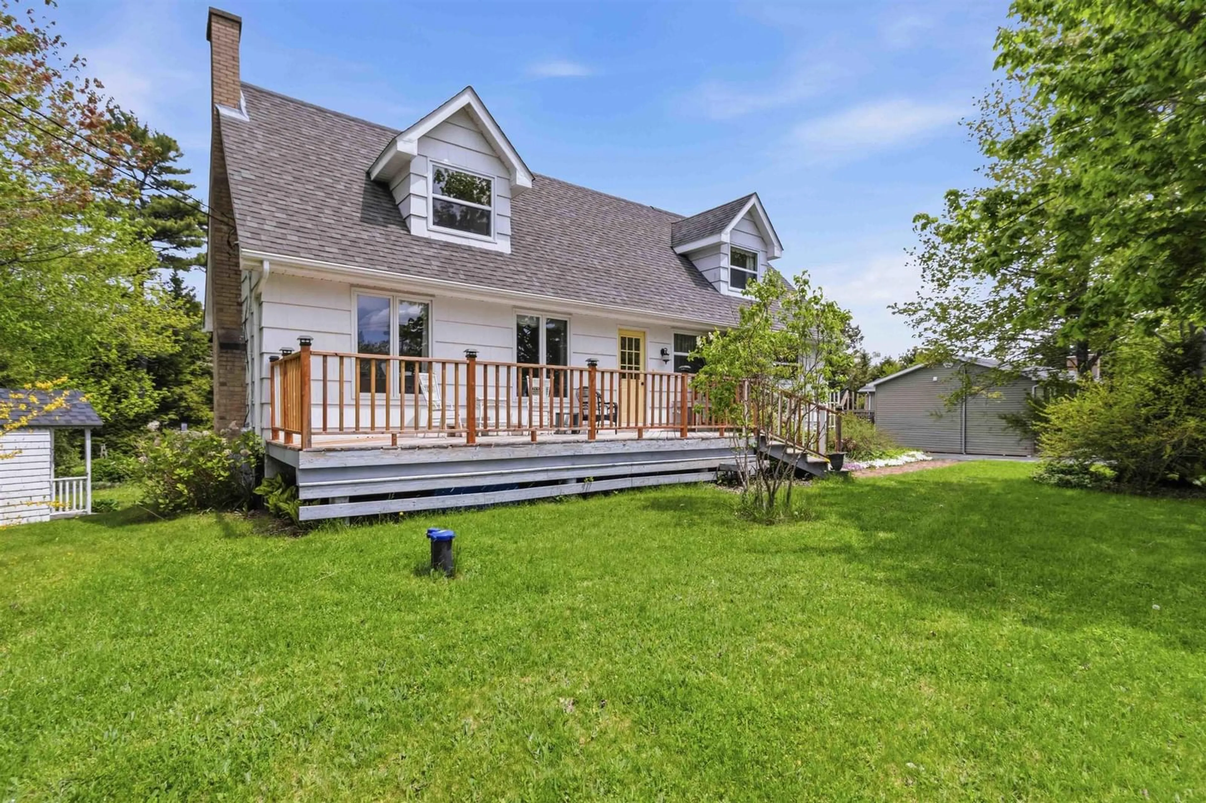 Home with vinyl exterior material, unknown for 172 Ponderosa Dr, Lake Echo Nova Scotia B3E 1E1