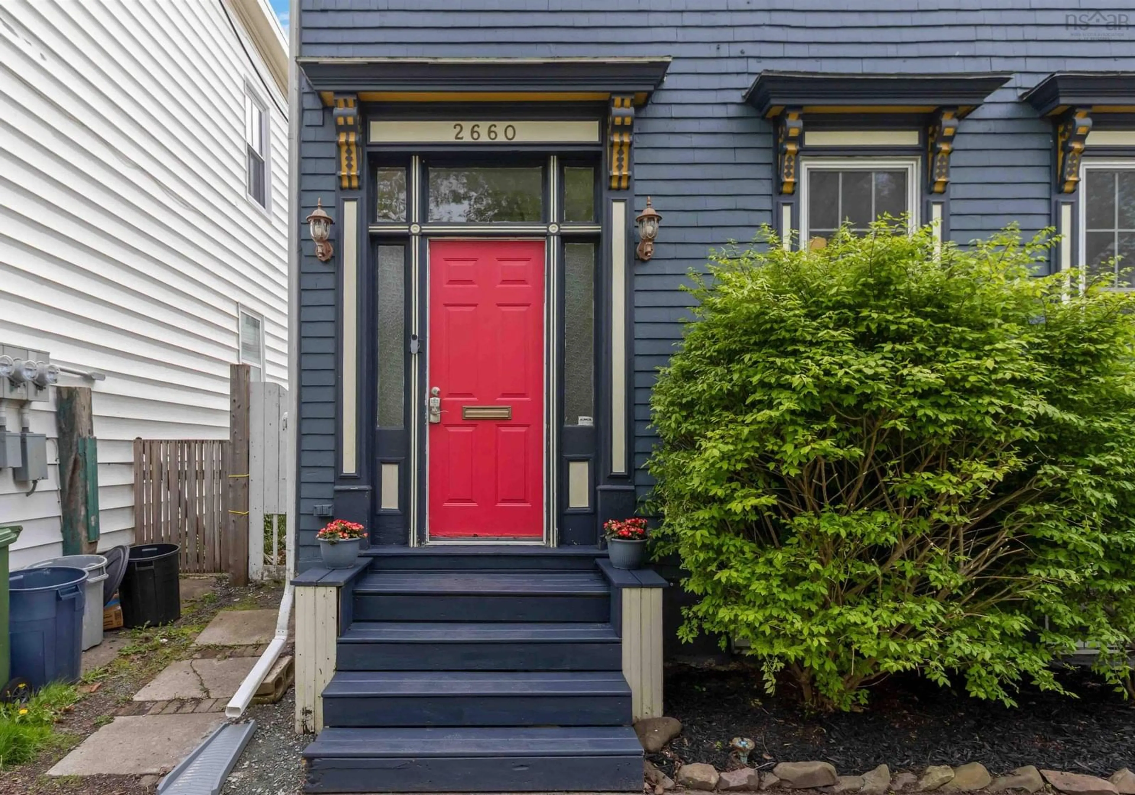 Indoor entryway for 2660 Belle Aire Terr, Halifax Nova Scotia B3K 3W8