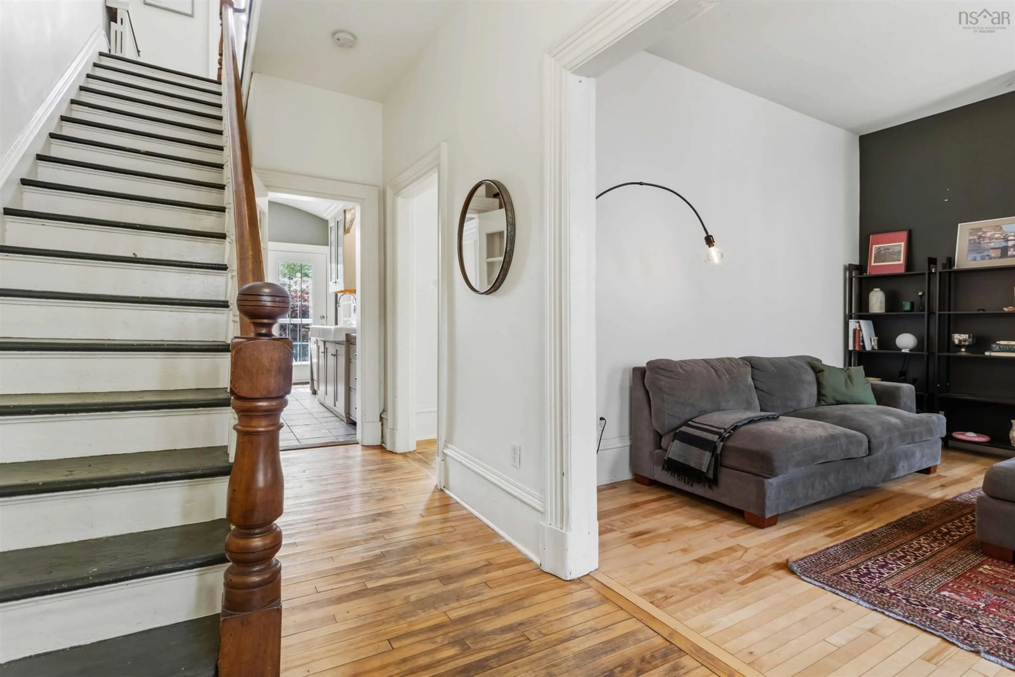 Indoor entryway for 2660 Belle Aire Terr, Halifax Nova Scotia B3K 3W8