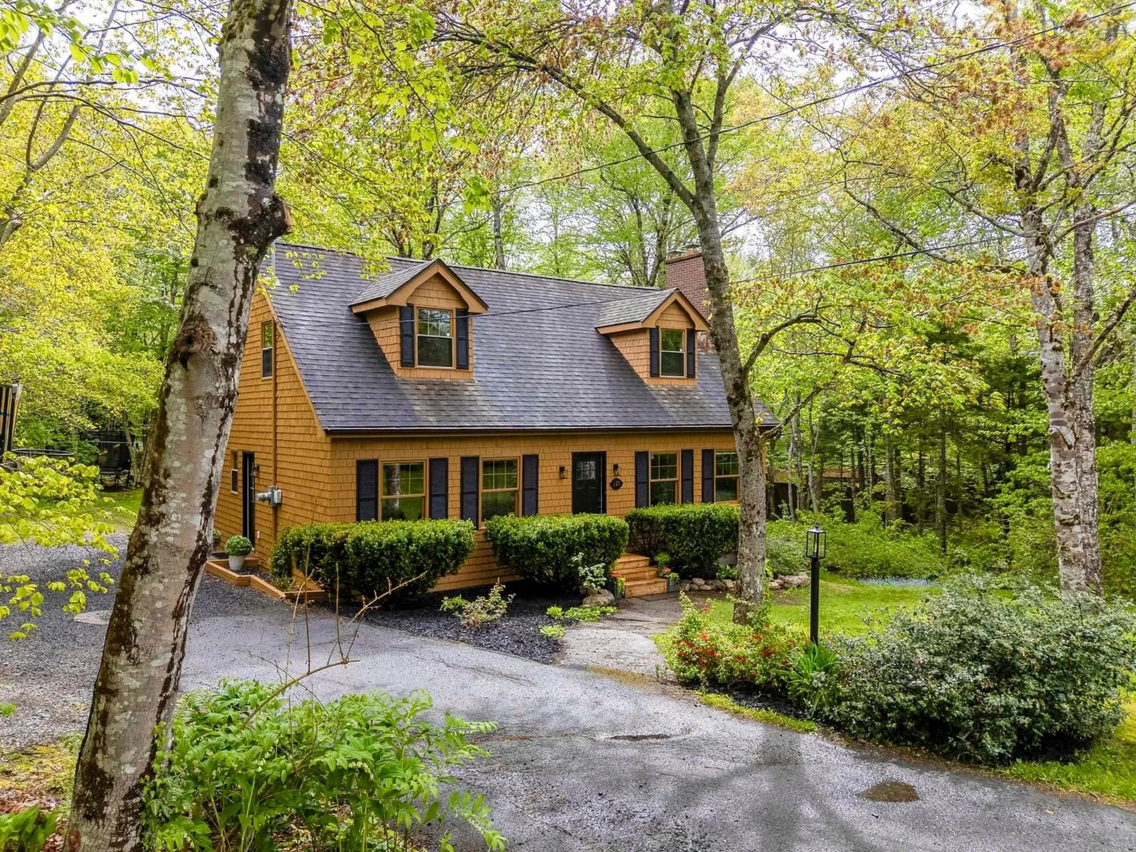 Home with vinyl exterior material, forest/trees view for 171 Mallard Dr, Hubley Nova Scotia B3Z 4L4