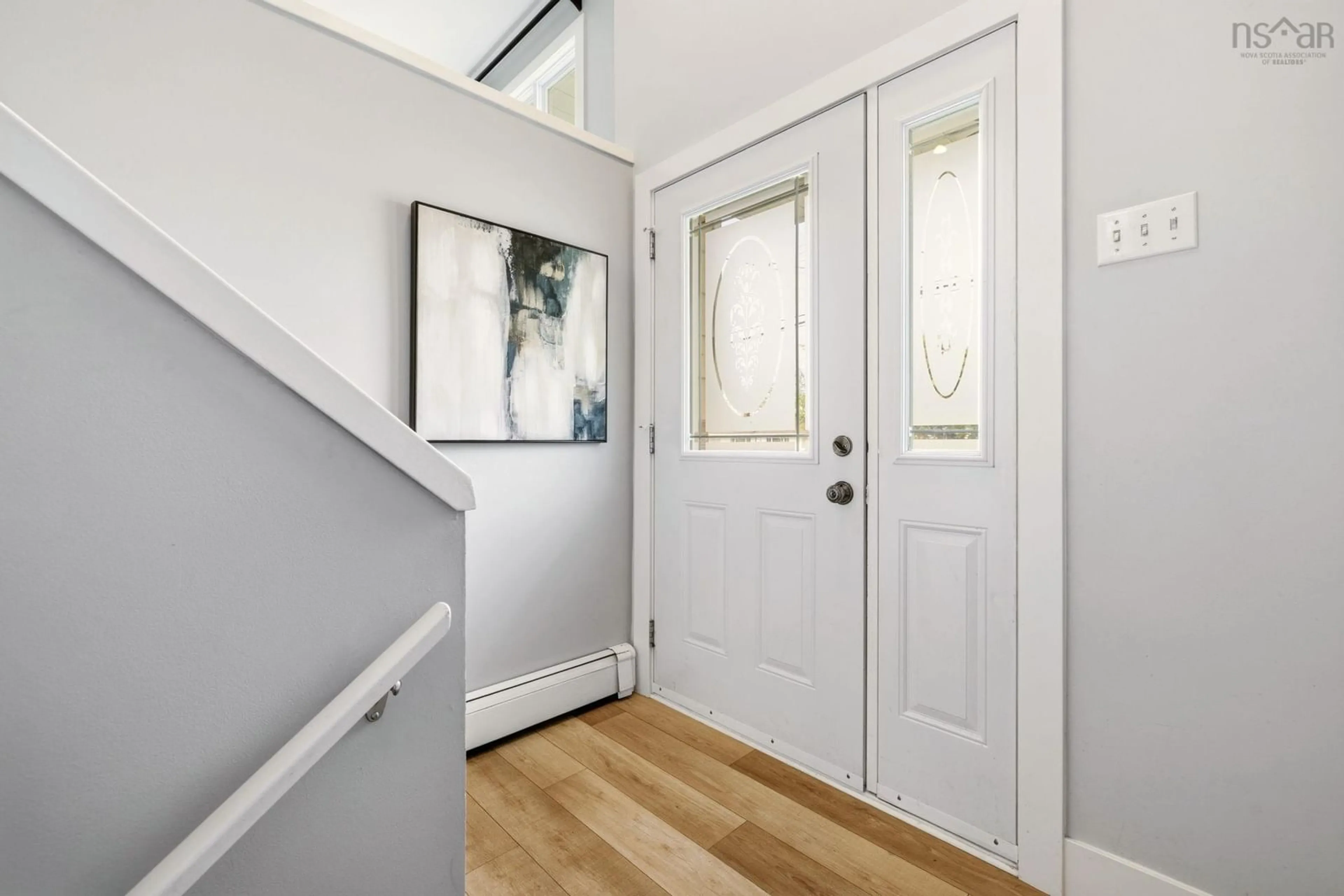 Indoor entryway for 22 Ridgecrest Dr, Dartmouth Nova Scotia B2W 2L5