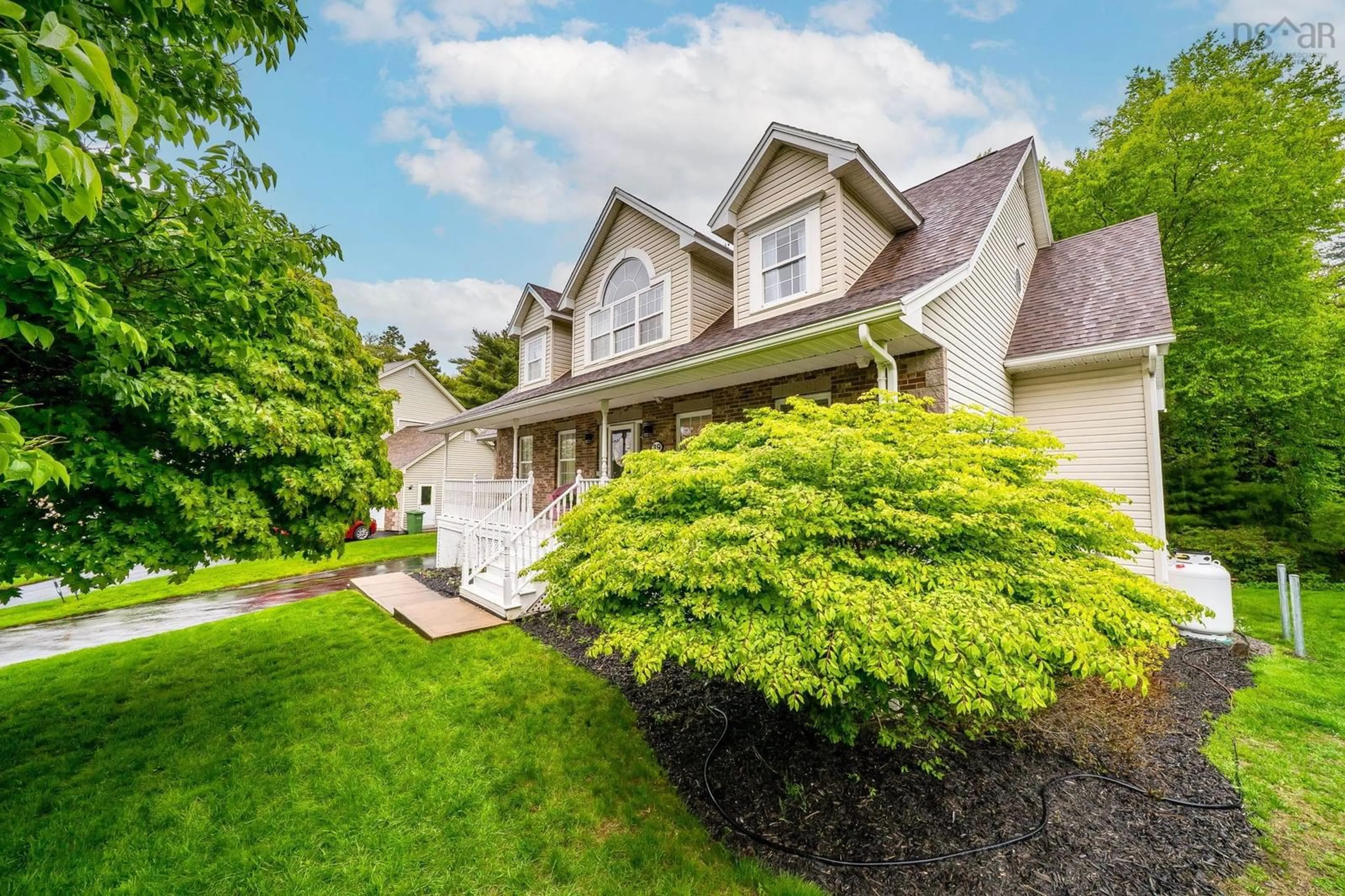 Home with vinyl exterior material, street for 39 Ahmadi Cres, Bedford Nova Scotia B4A 4E5