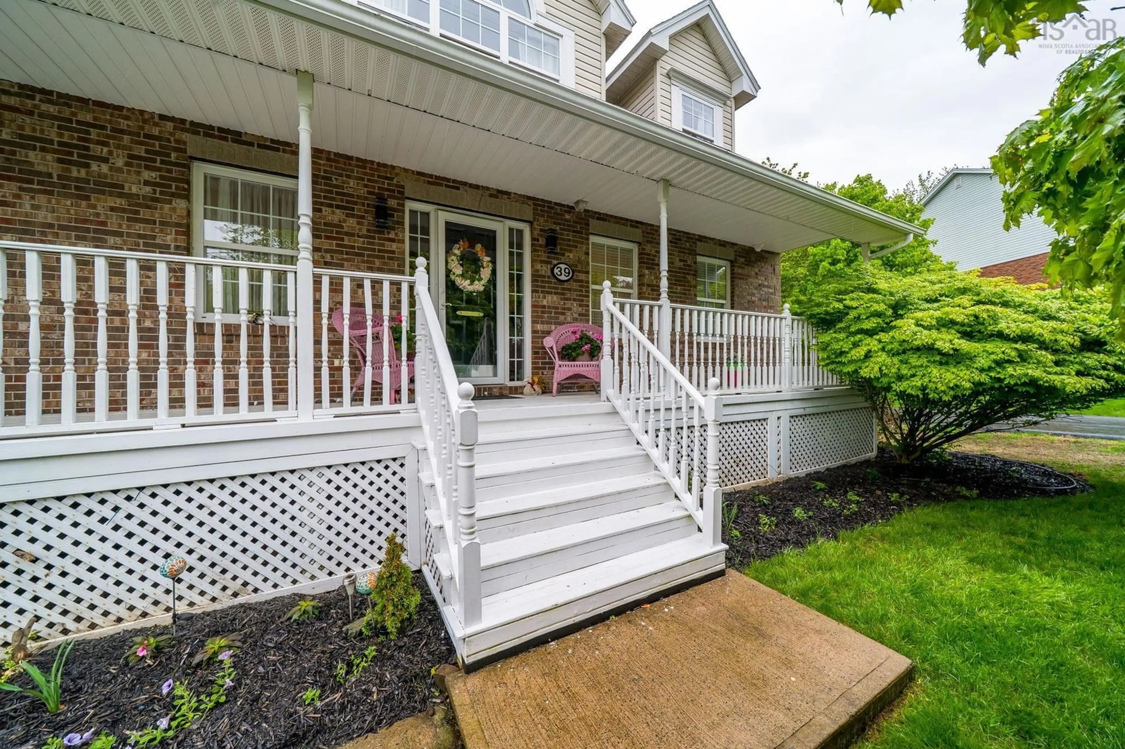 Home with vinyl exterior material, street for 39 Ahmadi Cres, Bedford Nova Scotia B4A 4E5