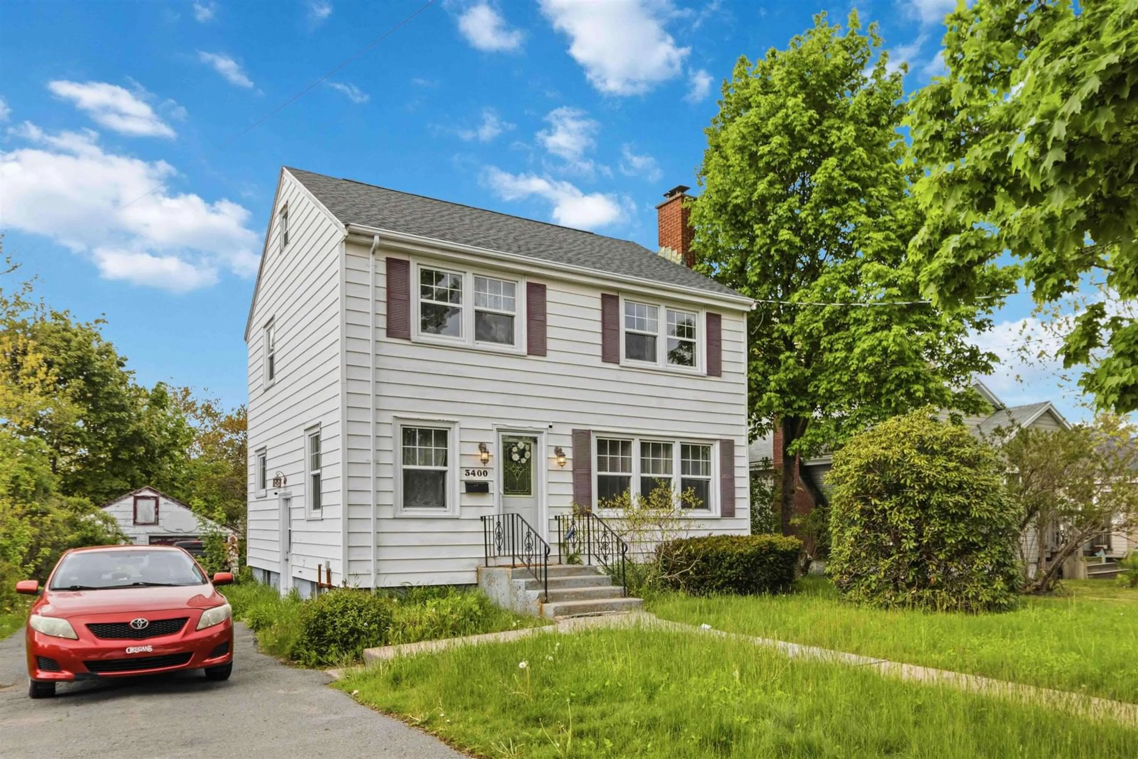 Home with vinyl exterior material, street for 3400 Connaught Ave, Halifax Nova Scotia B3L 3B5