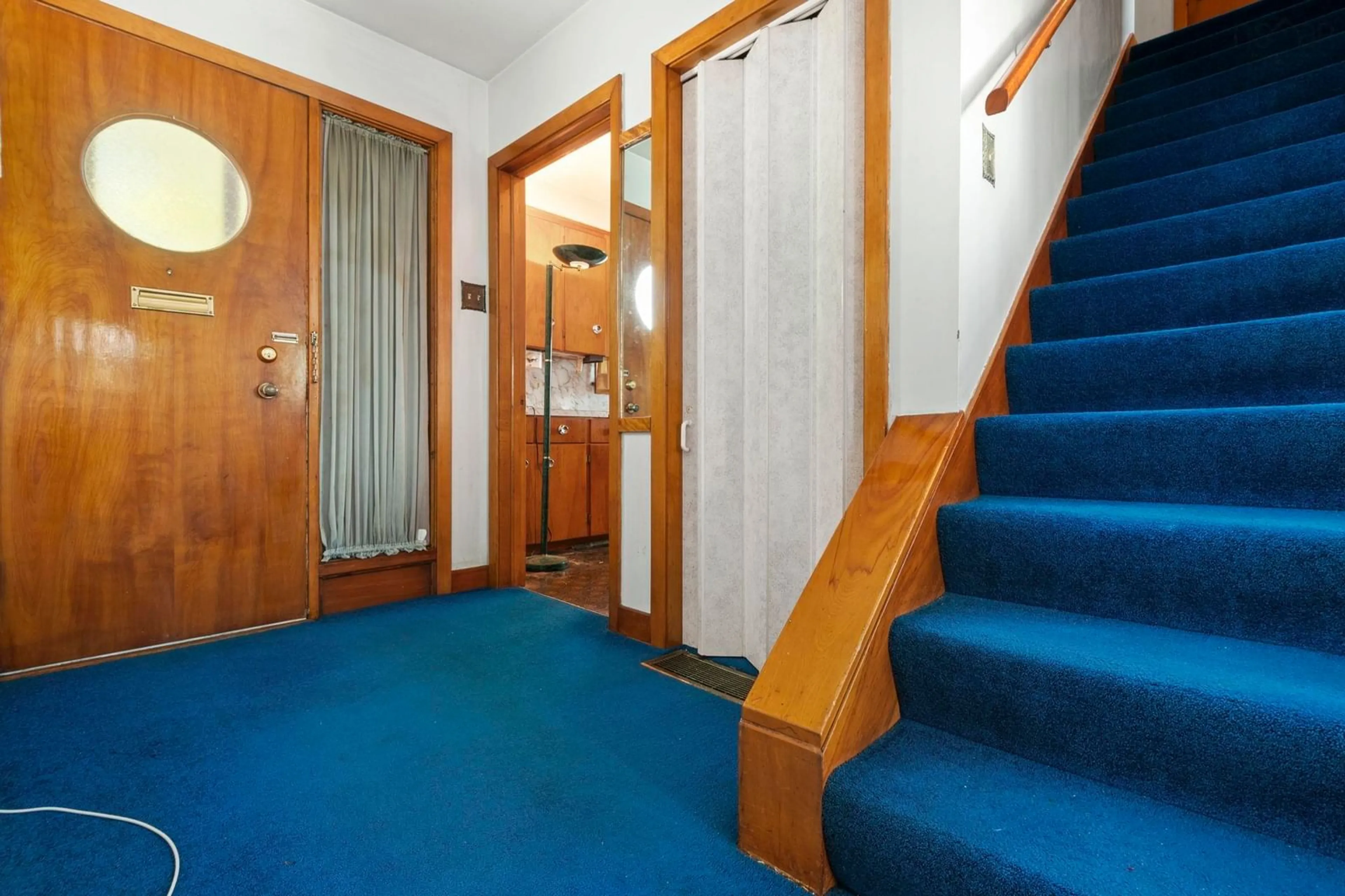 Indoor foyer for 5880 Livingstone St, Halifax Nova Scotia B3K 2C3