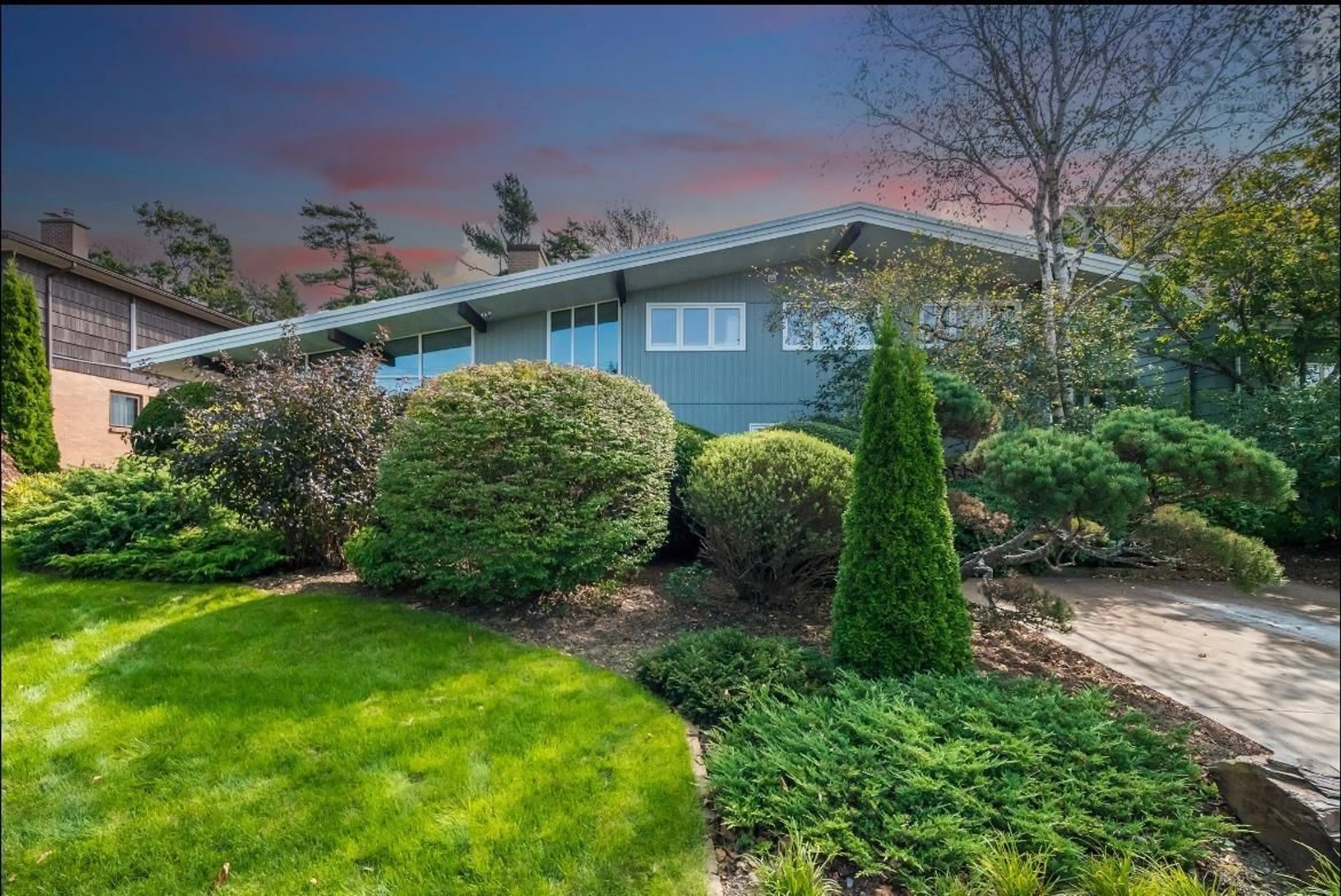 A pic from outside/outdoor area/front of a property/back of a property/a pic from drone, unknown for 5830 Chain Rock Dr, Halifax Nova Scotia B3H 1A1