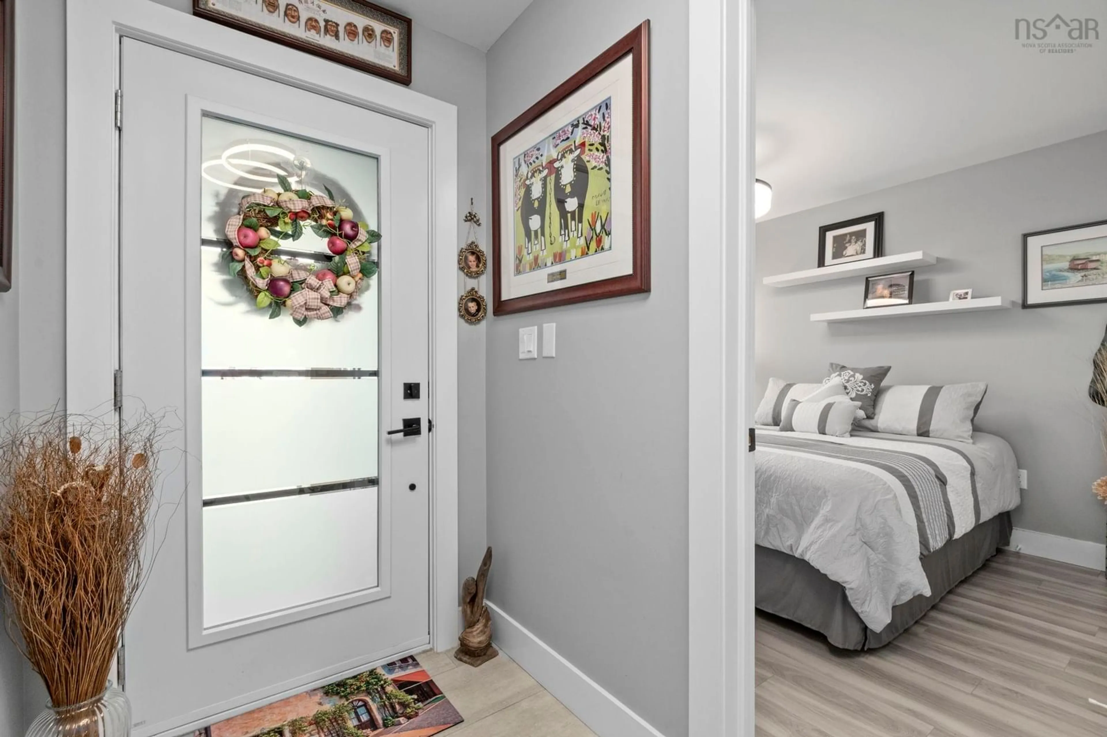 Indoor entryway for 12 Edward Dr, Garlands Crossing Nova Scotia B0N 2T0