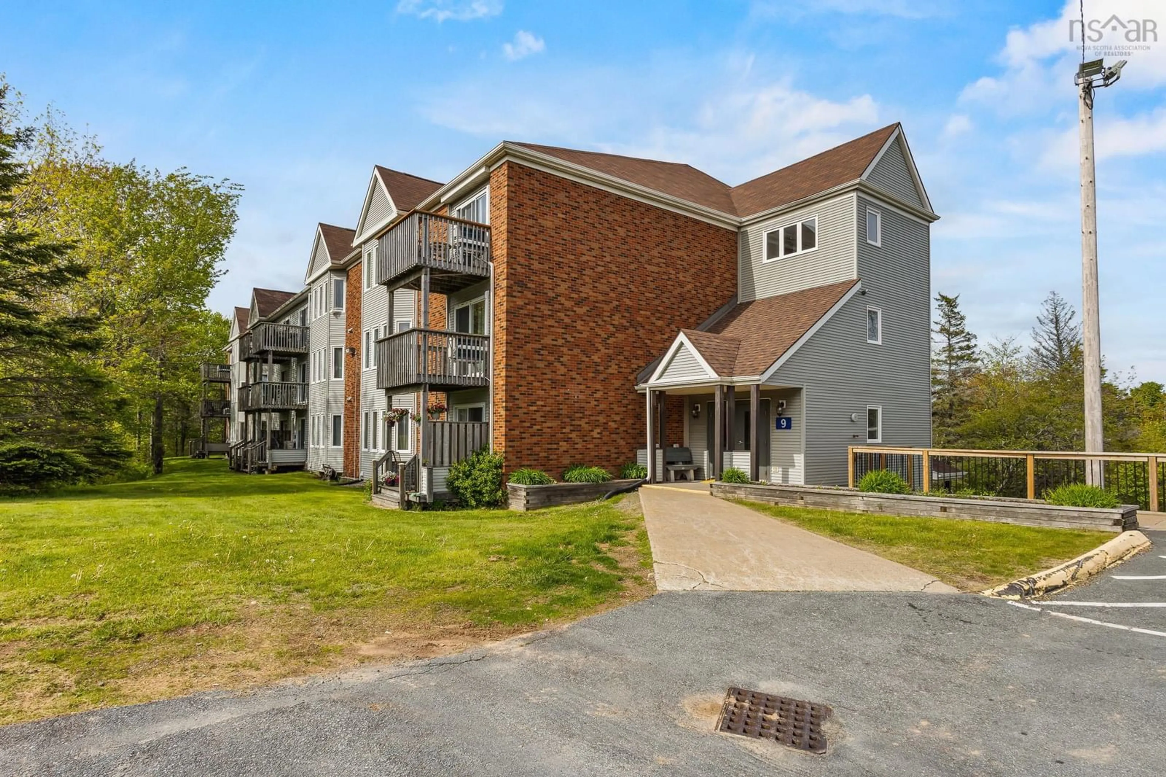 A pic from outside/outdoor area/front of a property/back of a property/a pic from drone, unknown for 9 Forest Hills Pky #351, Cole Harbour Nova Scotia B2V 1E8