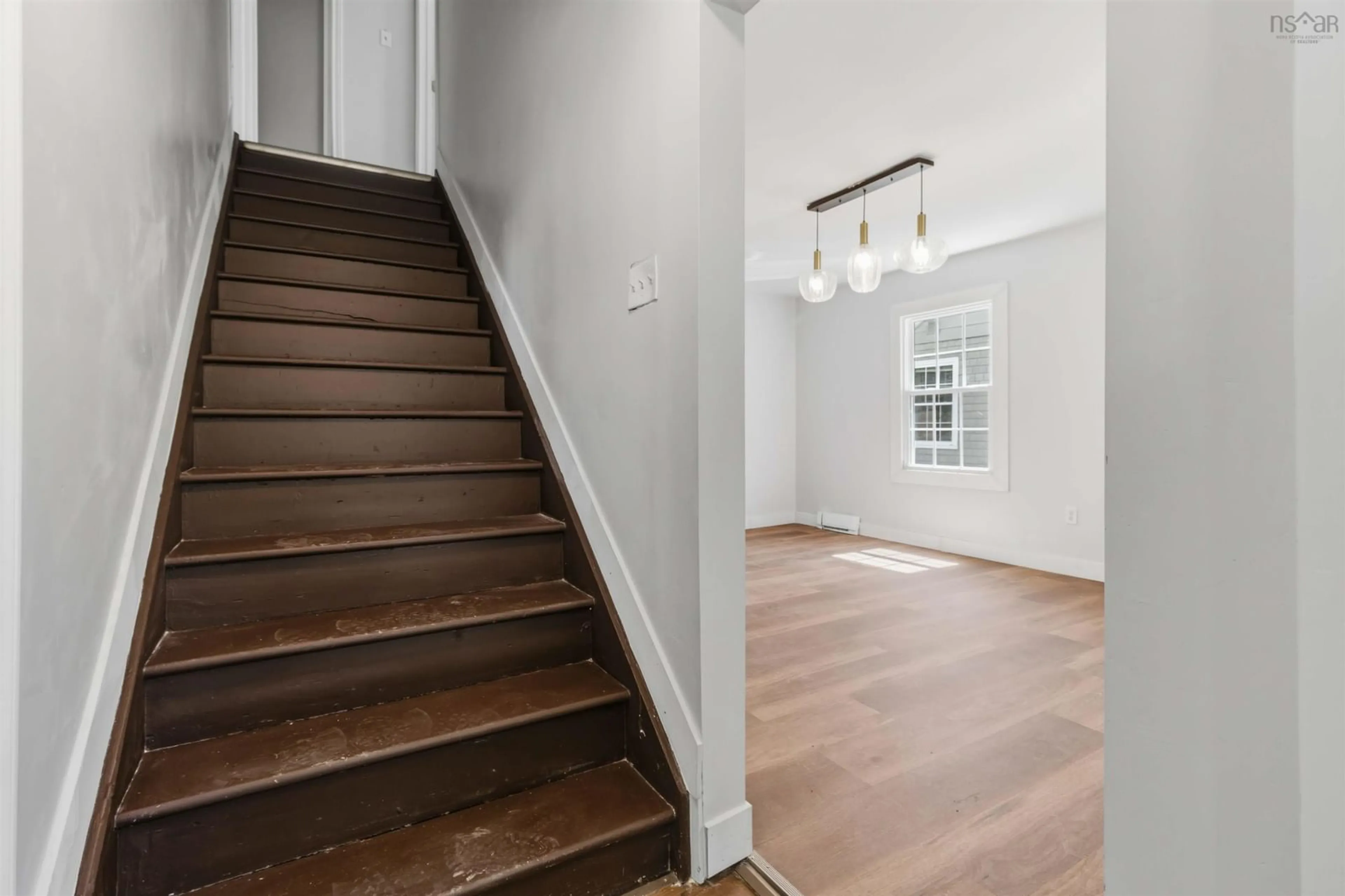 Unknown for 28 Symonds St, Dartmouth Nova Scotia B3A 3L5