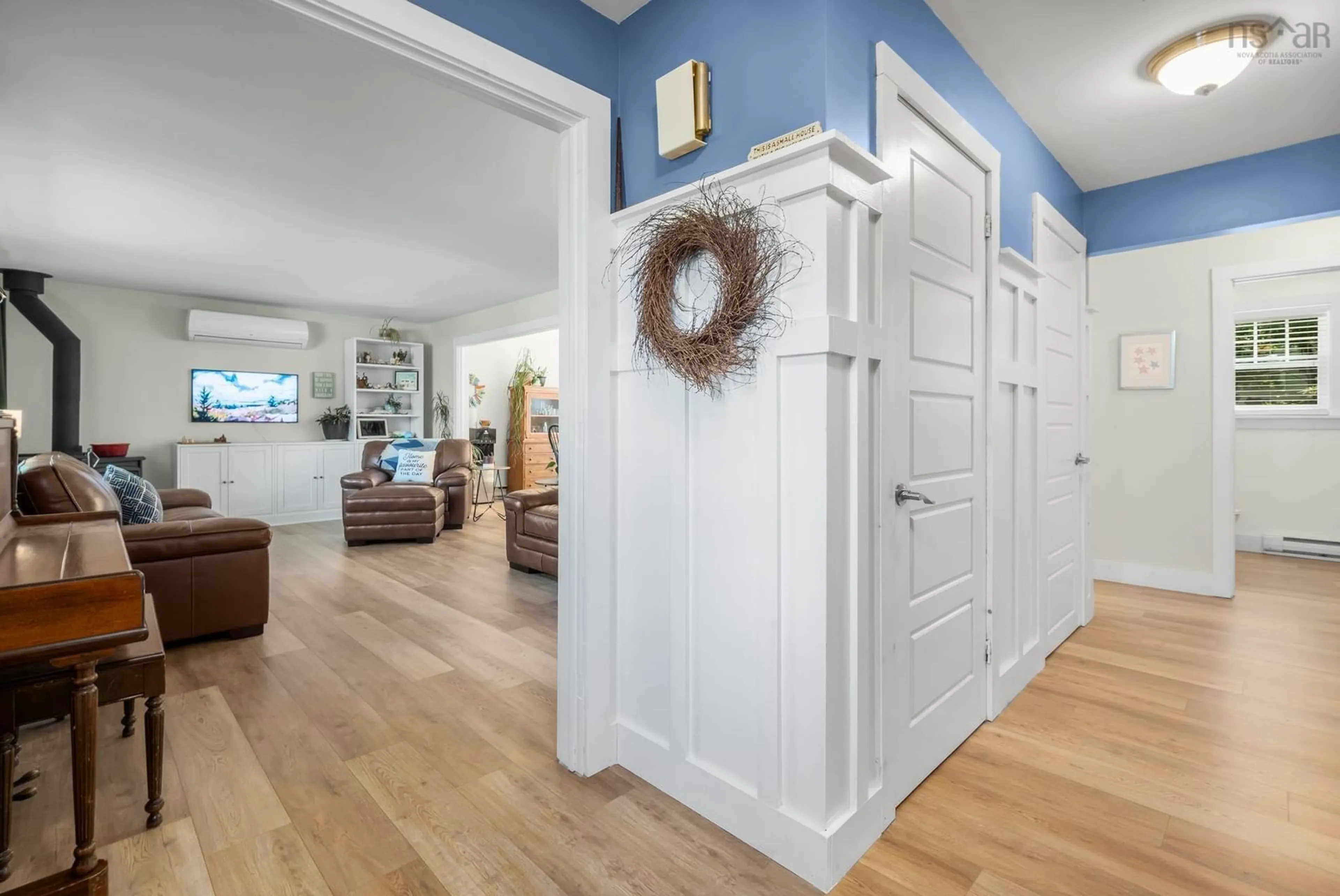 Indoor entryway for 82 Hirtle Dr, Bridgewater Nova Scotia B4V 3N6