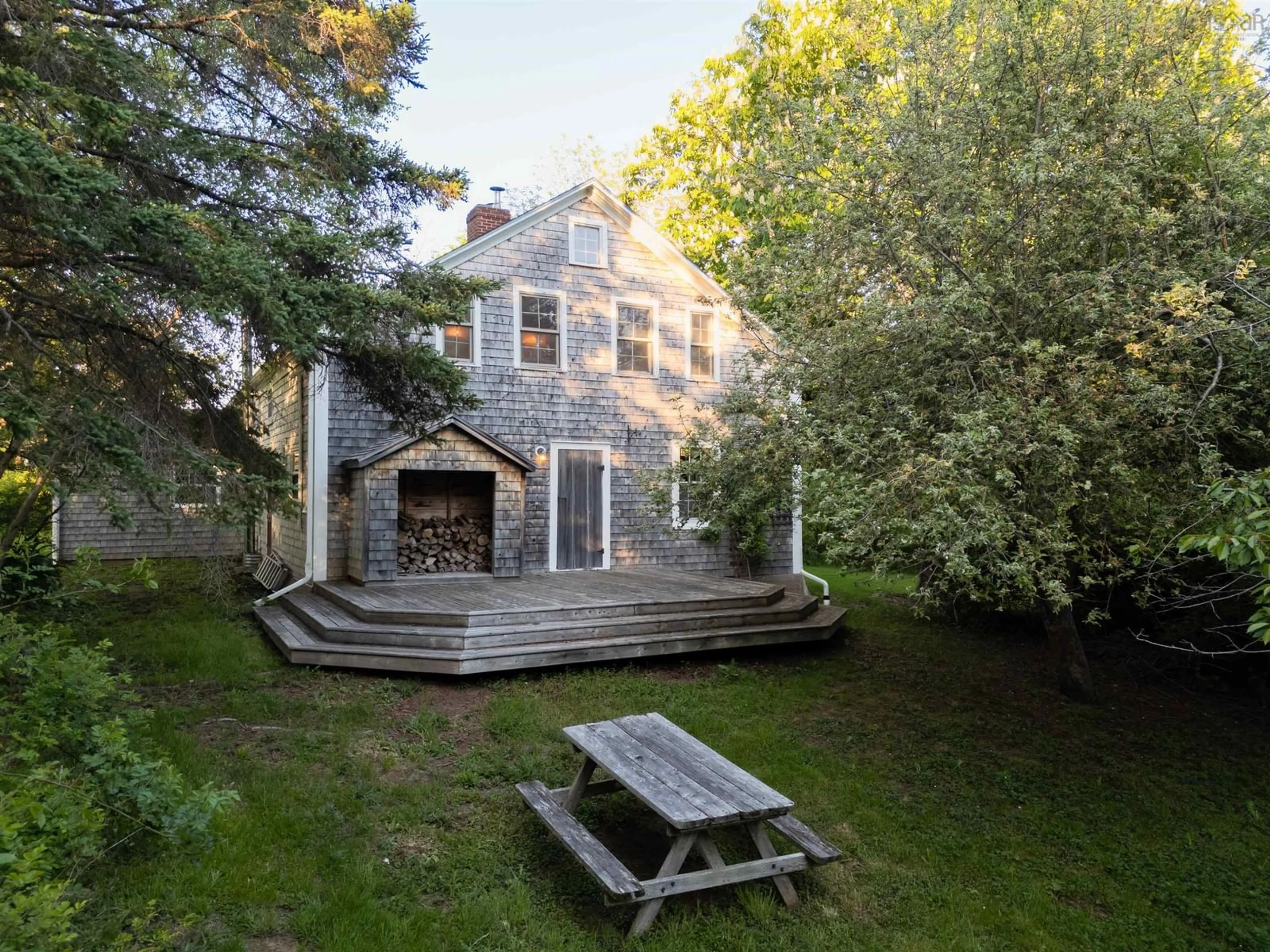 A pic from outside/outdoor area/front of a property/back of a property/a pic from drone, building for 5043 Granville Rd, Granville Ferry Nova Scotia B0S 1A0
