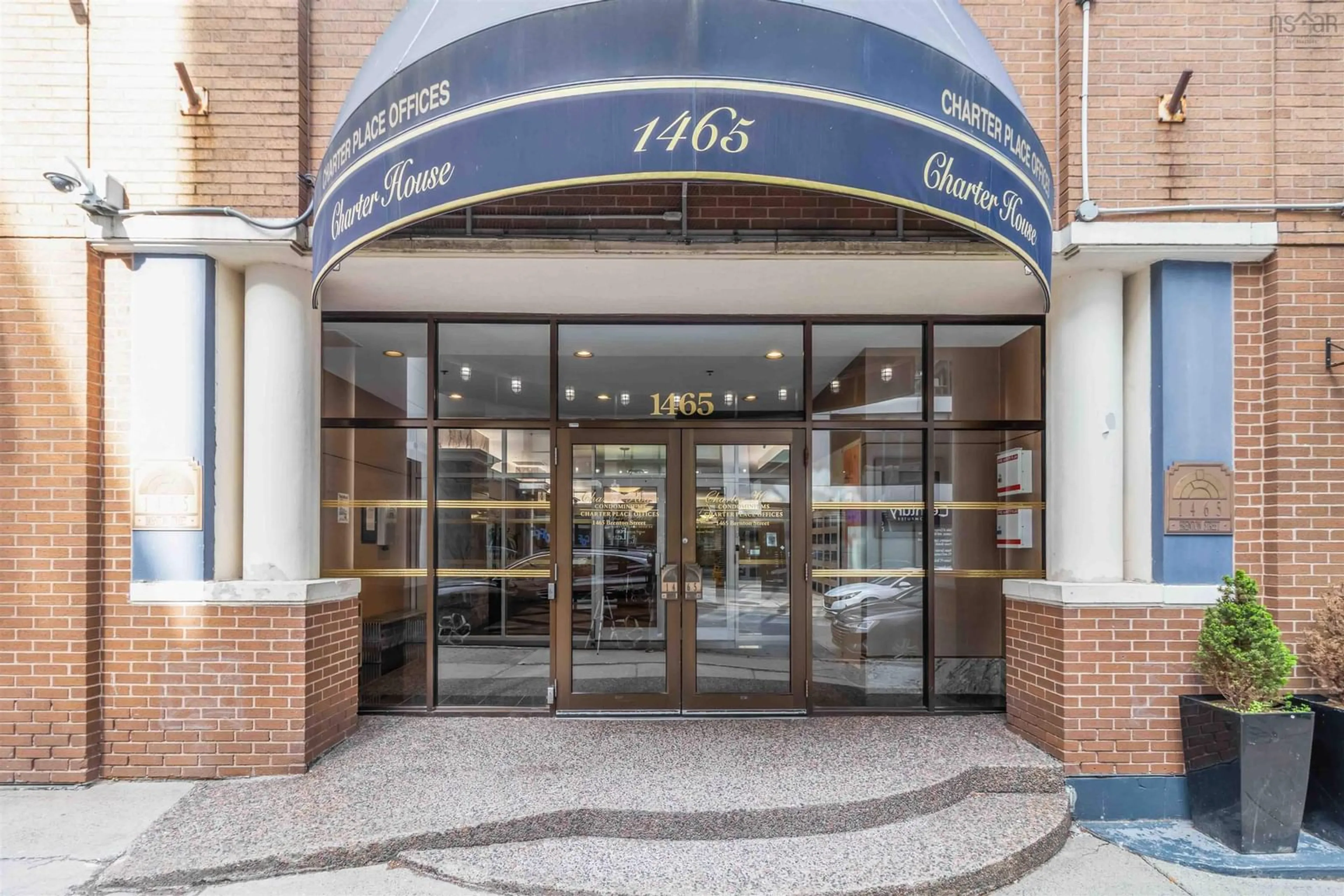 Indoor foyer for 1504 Brenton St #1465, Halifax Nova Scotia B3J 3T3