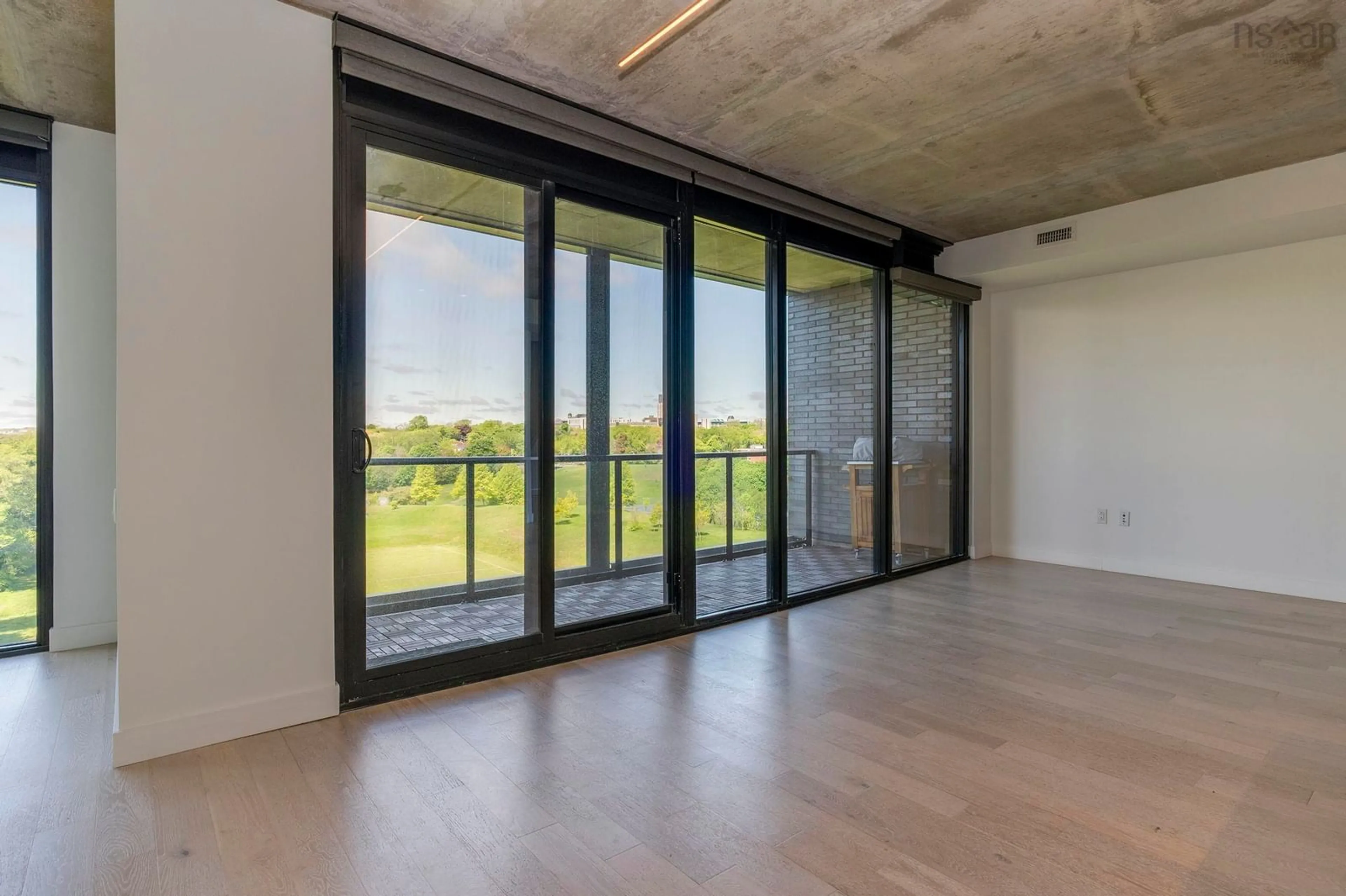 Indoor foyer for 1048 Wellington St #815, Halifax Nova Scotia B3H 0C2