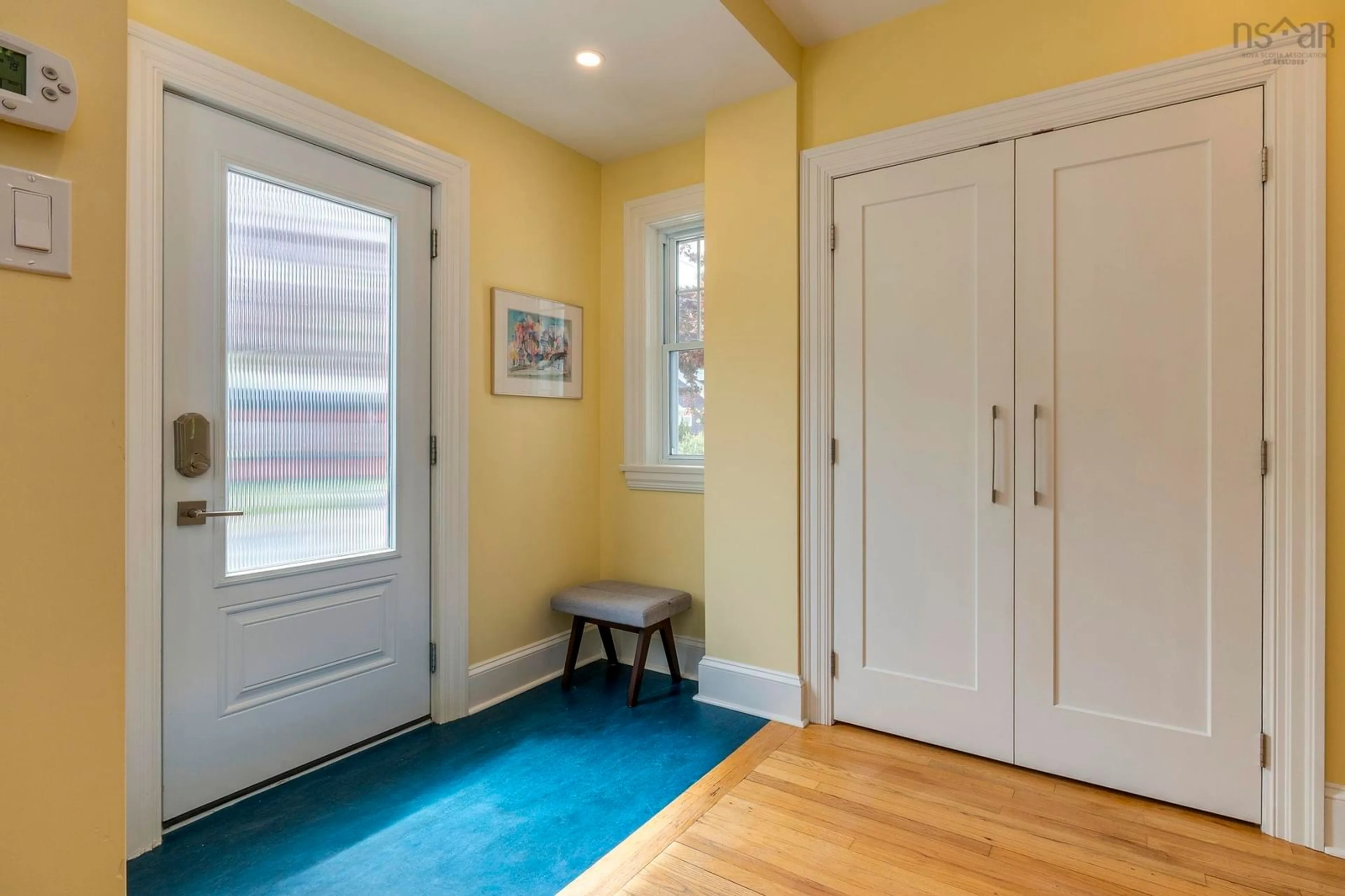 Indoor entryway for 1153 Dalhousie St, Halifax Nova Scotia B3H 3W5