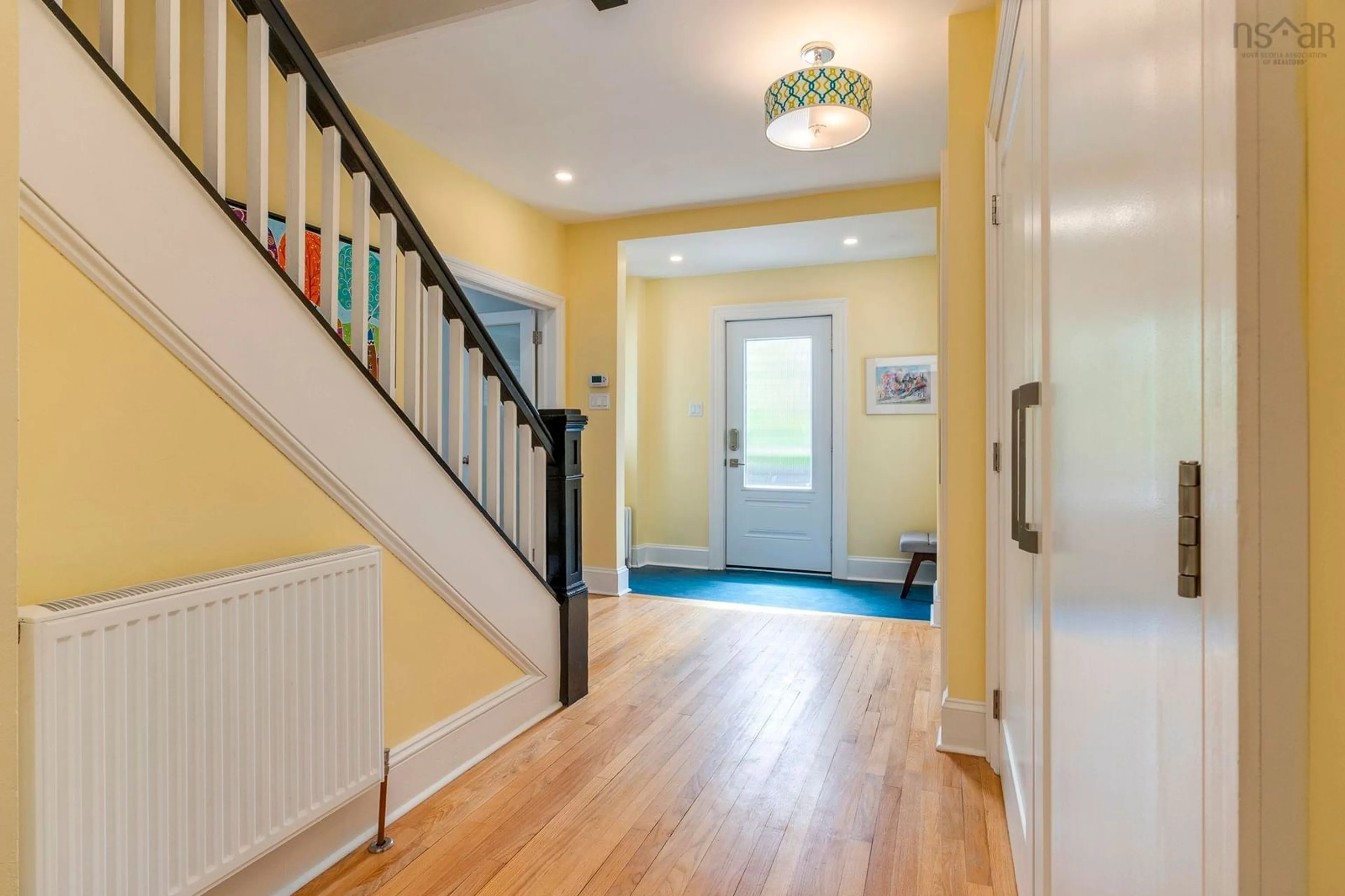 Indoor entryway for 1153 Dalhousie St, Halifax Nova Scotia B3H 3W5