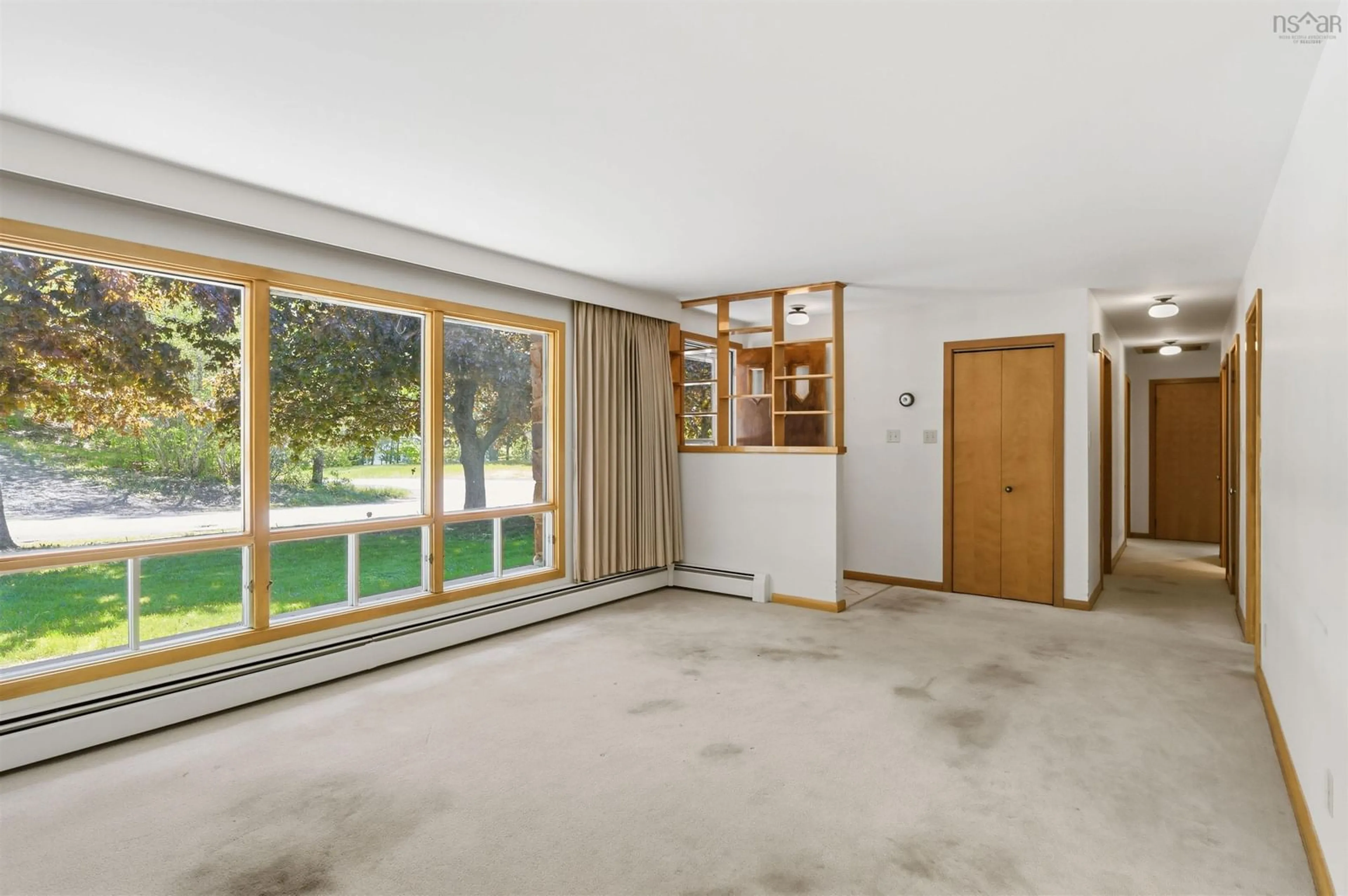 Indoor foyer for 9 Fowler Crt, New Minas Nova Scotia B4N 3J1