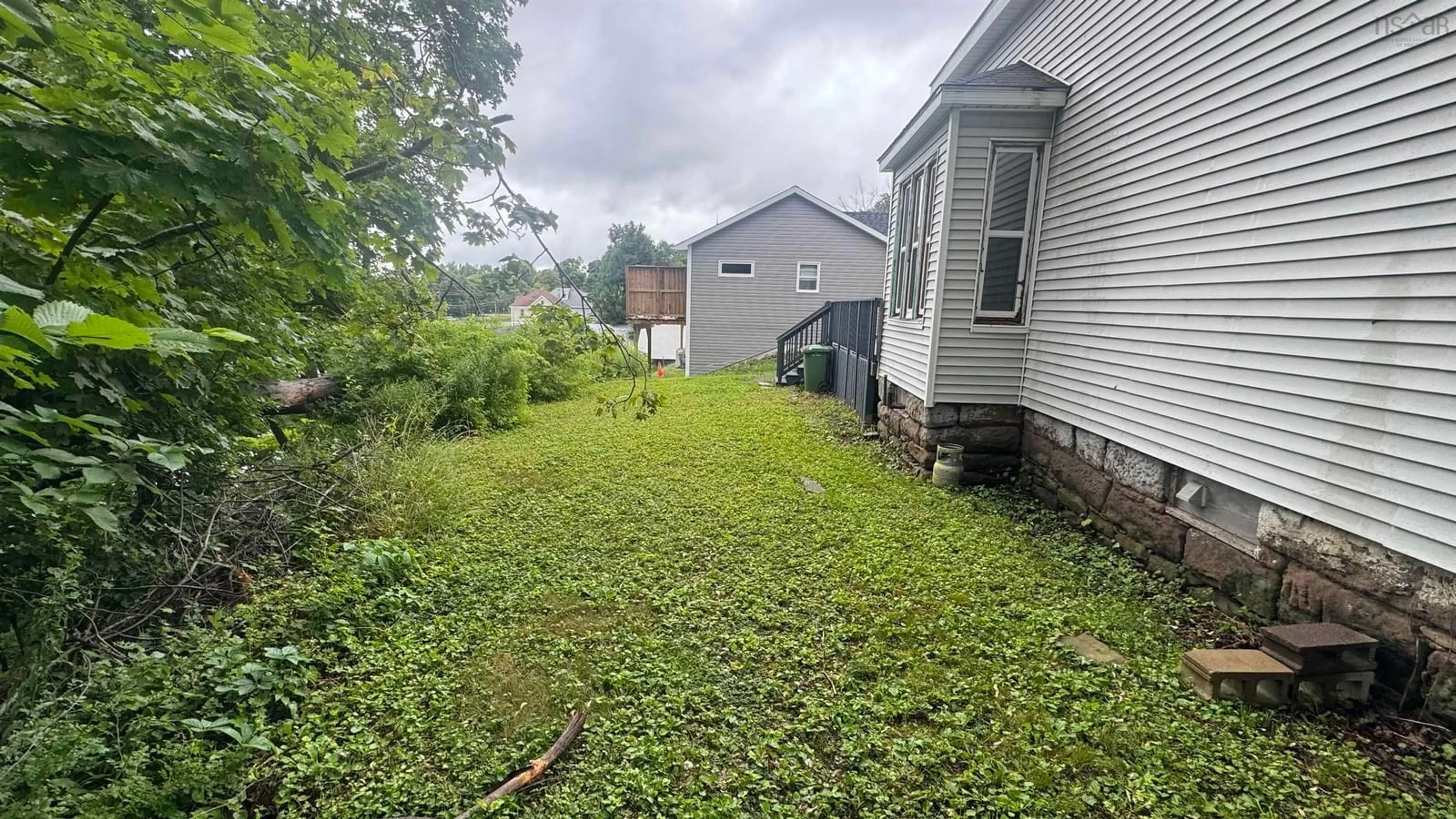A pic from outside/outdoor area/front of a property/back of a property/a pic from drone, street for 264 High St, New Glasgow Nova Scotia B2H 2P1