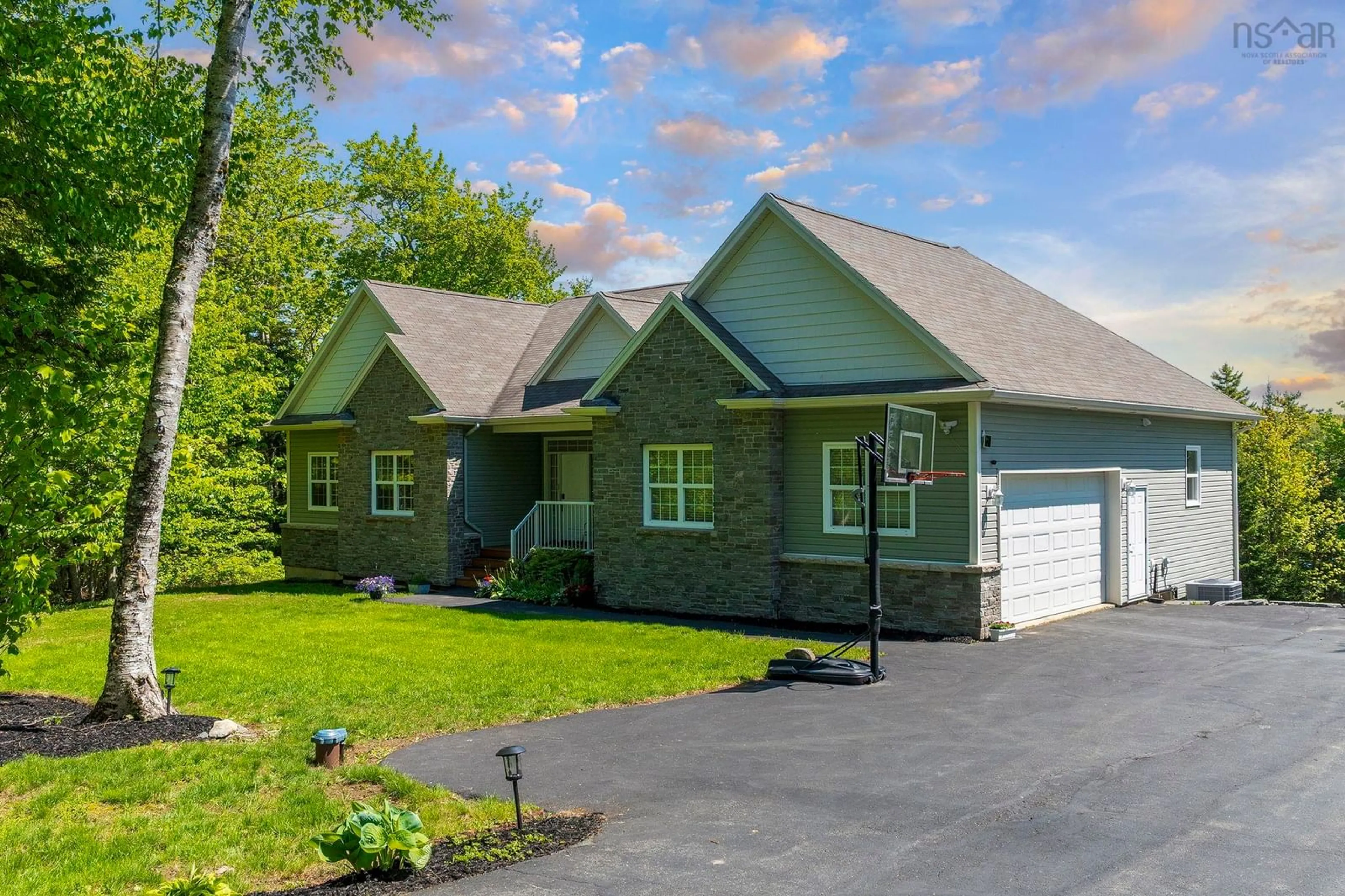 A pic from outside/outdoor area/front of a property/back of a property/a pic from drone, street for 293 Aberdeen Dr, Halifax Nova Scotia B2T 0H1