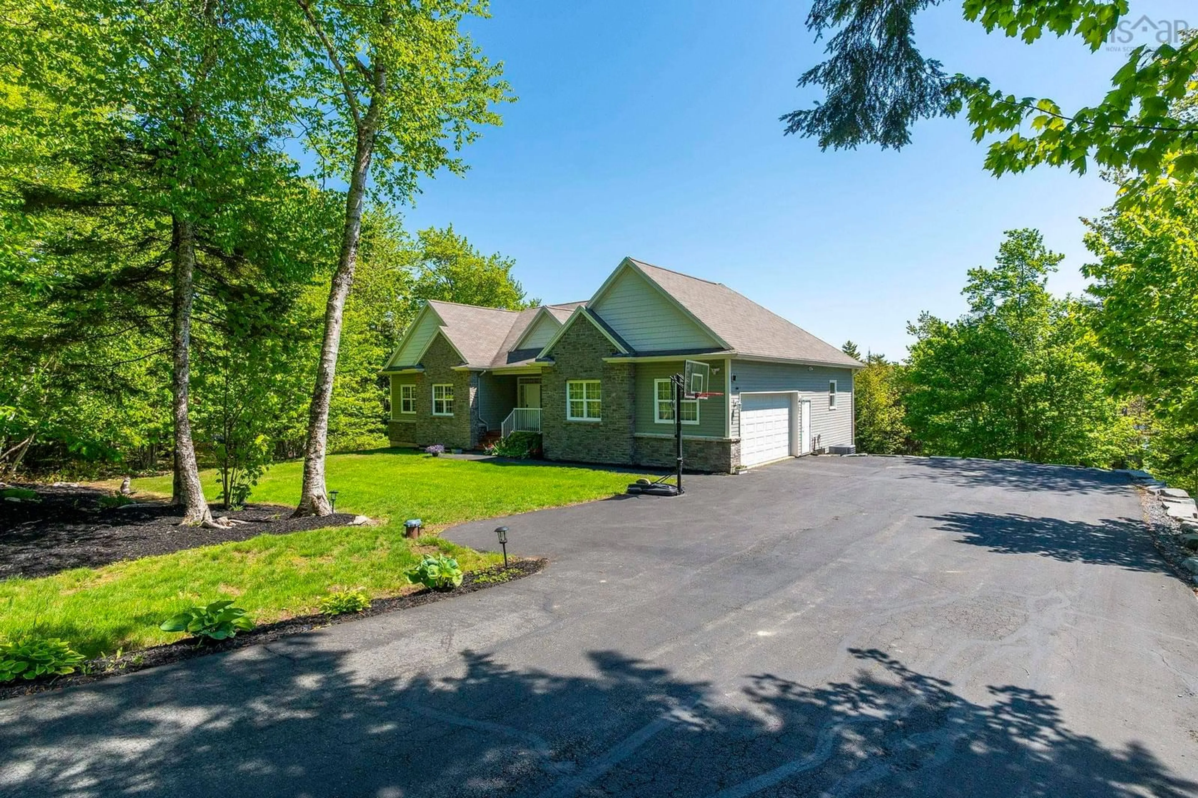 A pic from outside/outdoor area/front of a property/back of a property/a pic from drone, unknown for 293 Aberdeen Dr, Halifax Nova Scotia B2T 0H1