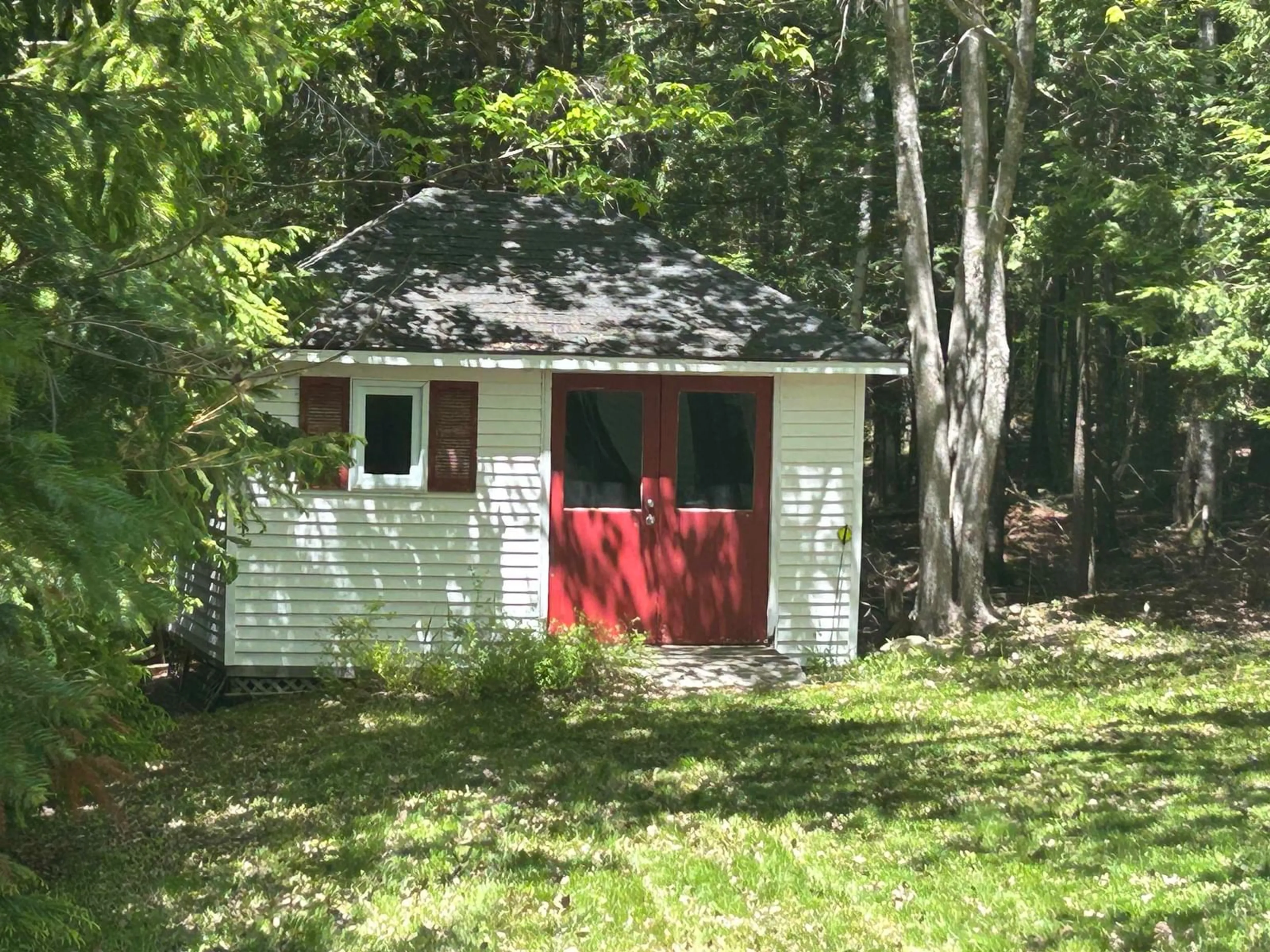 Shed for 6 Ainsley Crt, Fall River Nova Scotia B2T 1E7